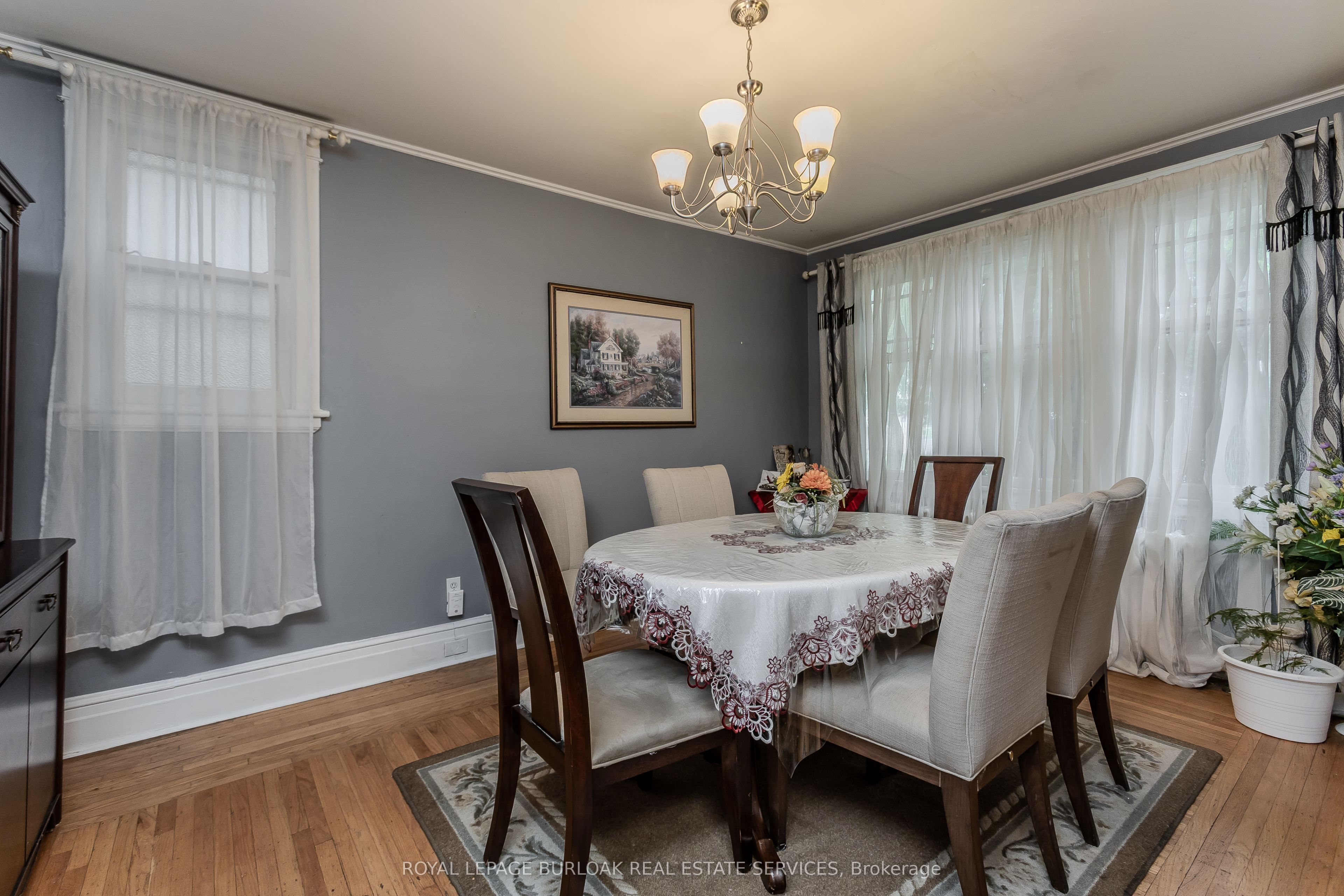 1088 King Street E Property Photo 16