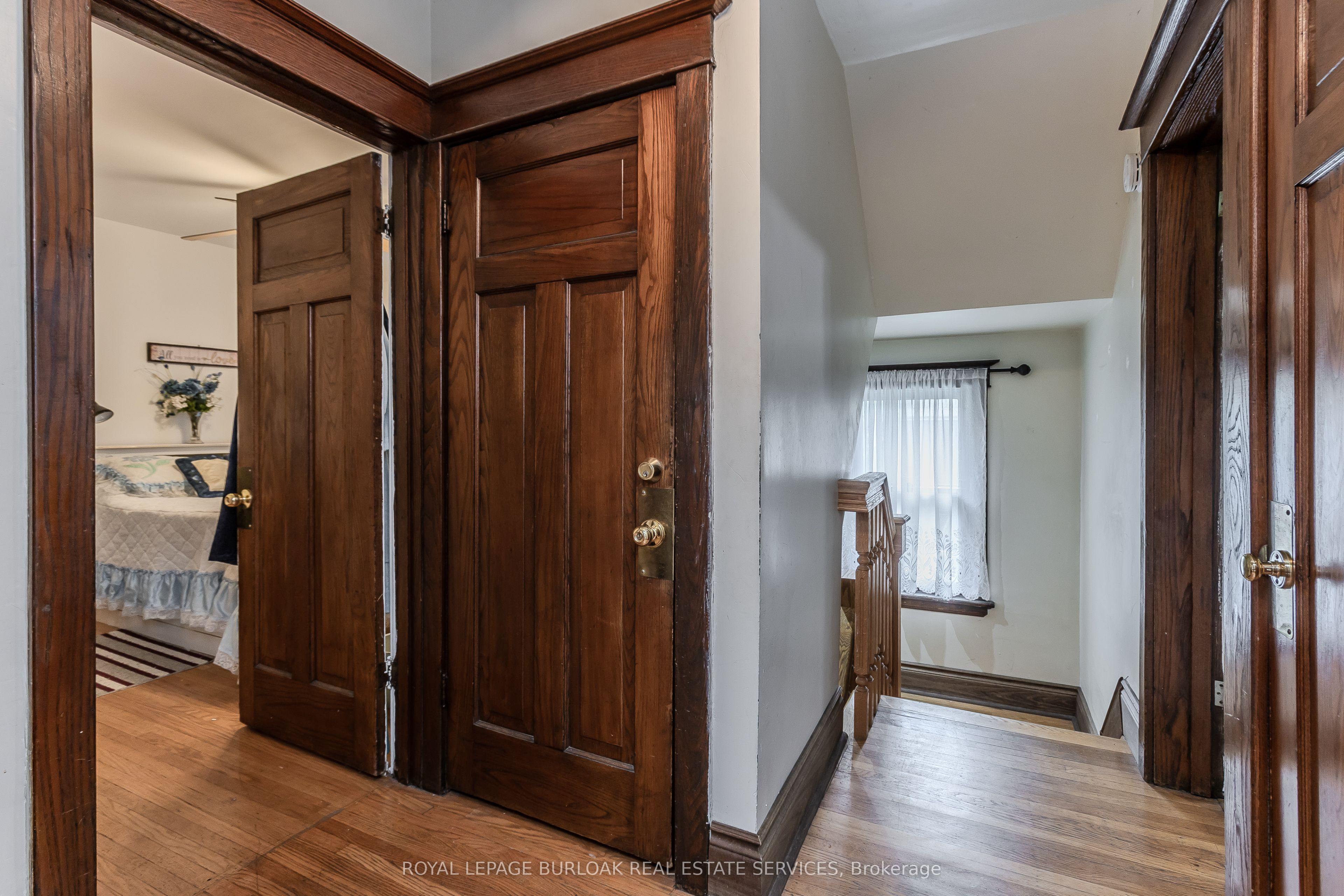 1088 King Street E Property Photo 25