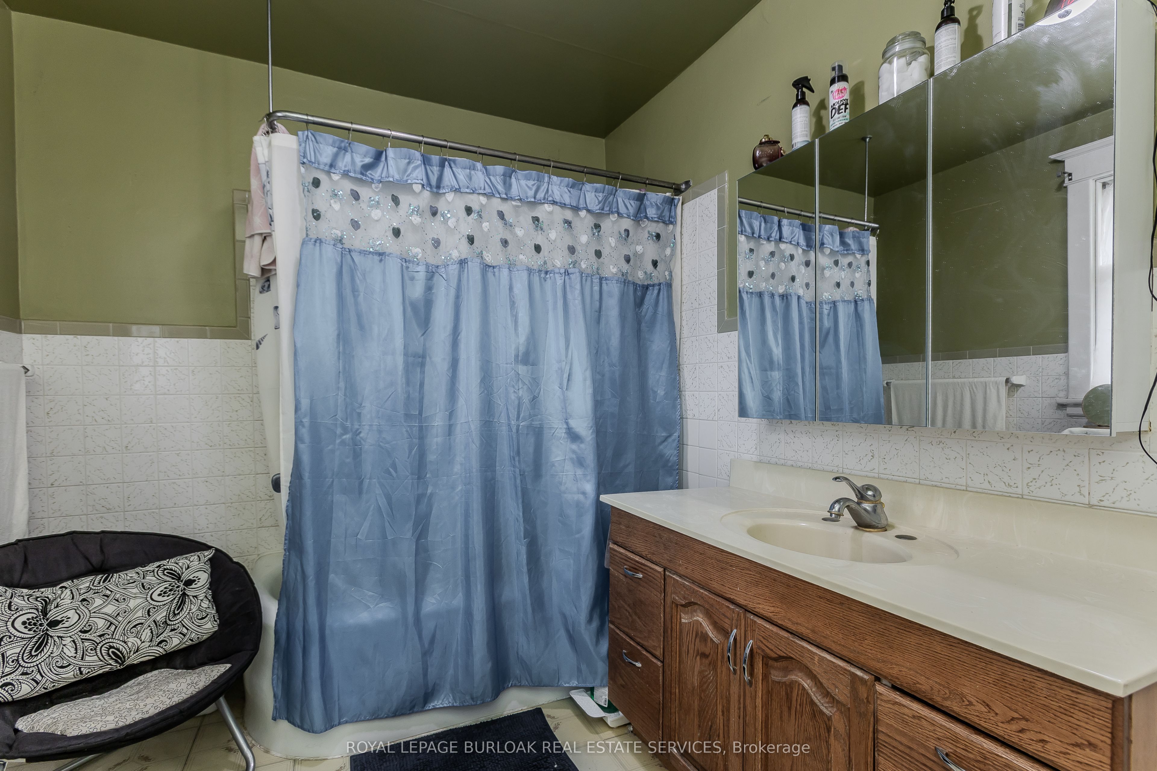 1088 King Street E Property Photo 31