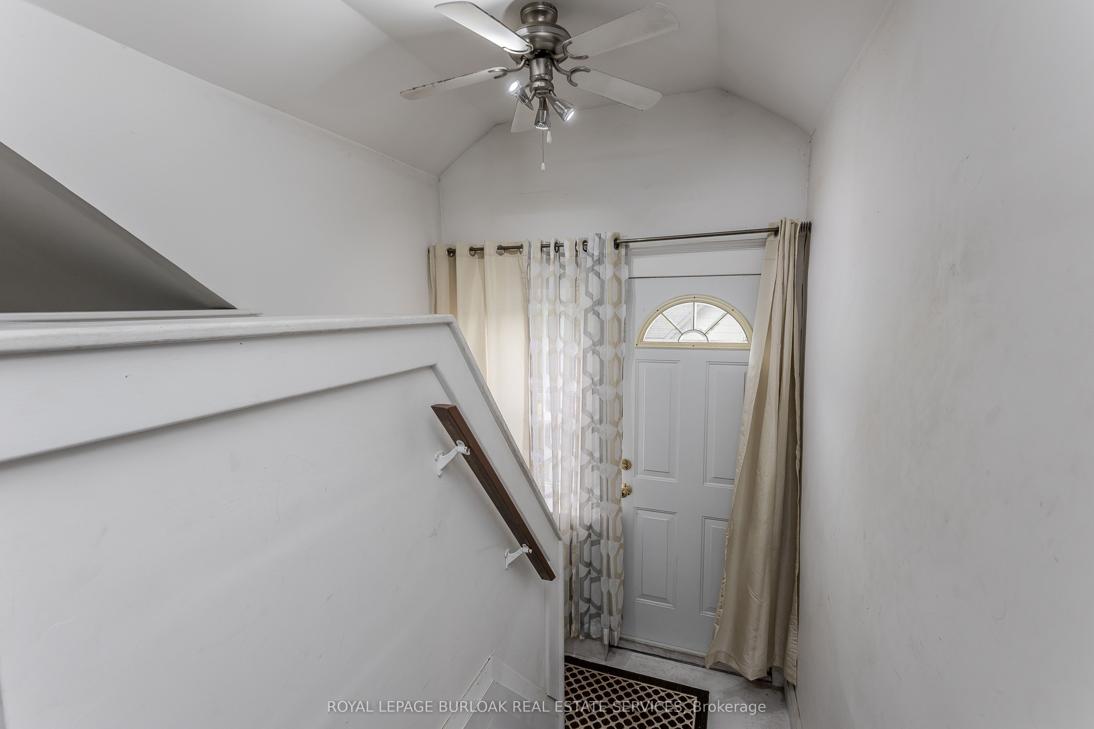 1088 King Street E Property Photo 33