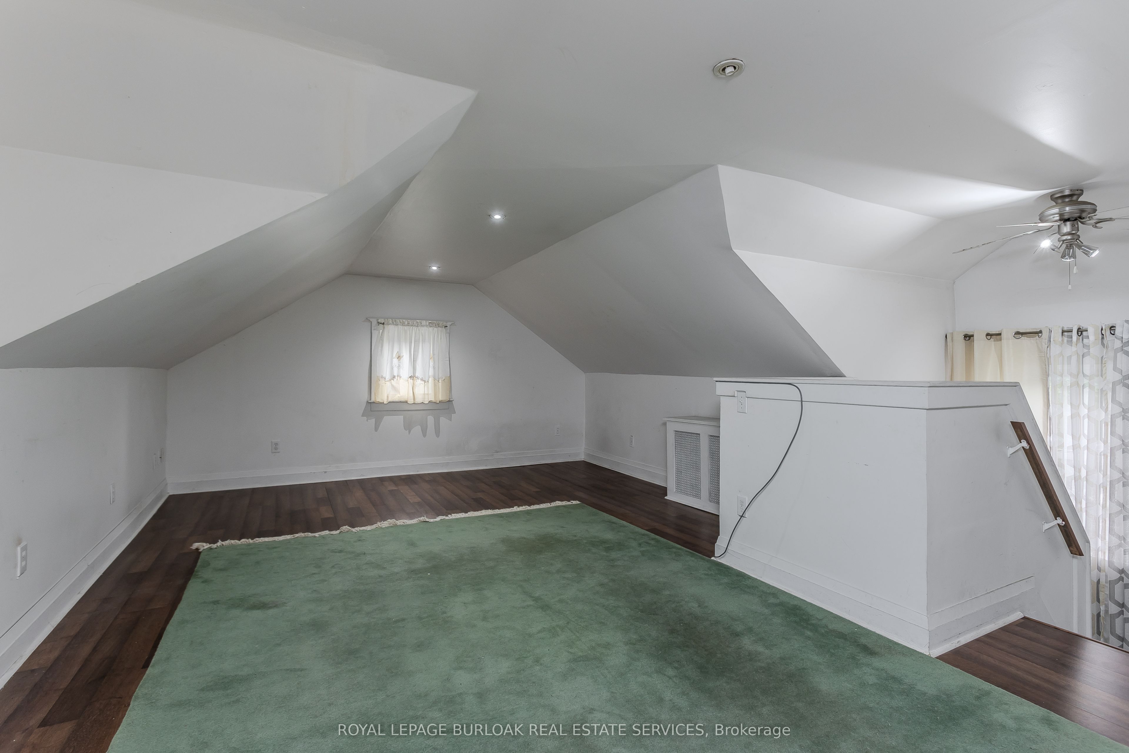 1088 King Street E Property Photo 37