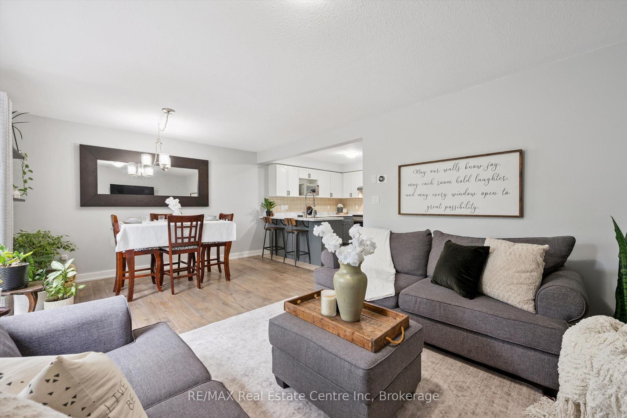 31 Schroder Crescent 21 Property Photo 4