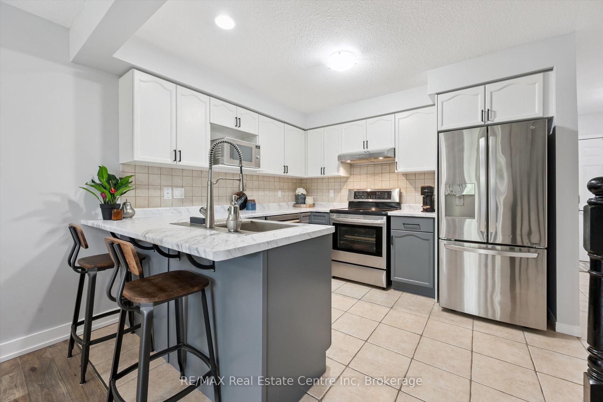 31 Schroder Crescent 21 Property Photo 6