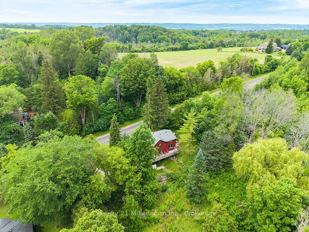 415877 Tenth Line Property Photo 1