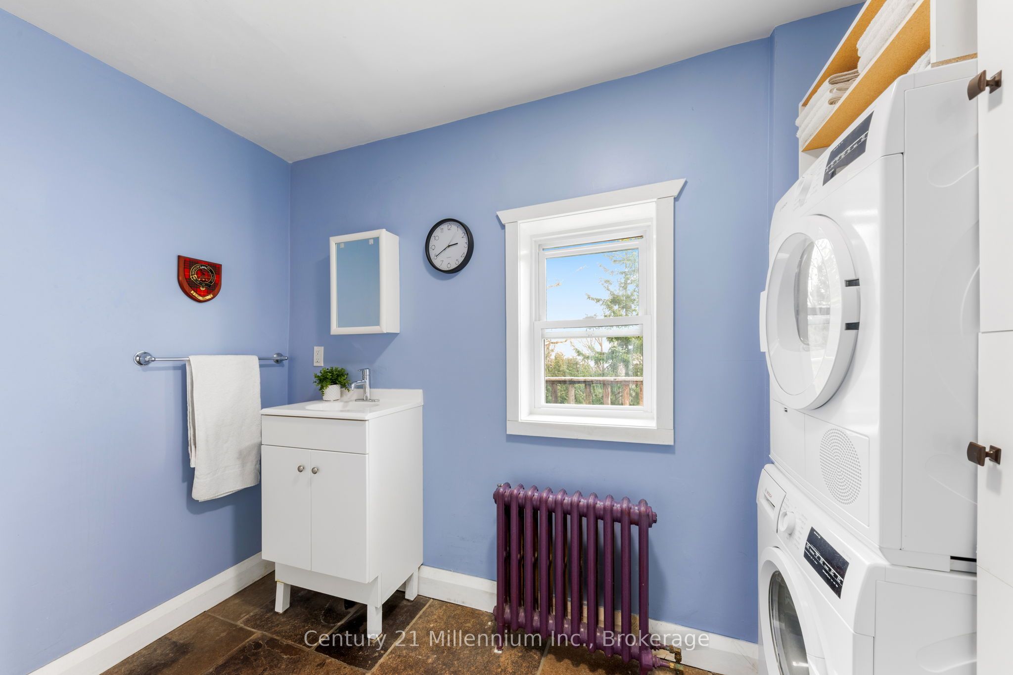 415877 Tenth Line Property Photo 16