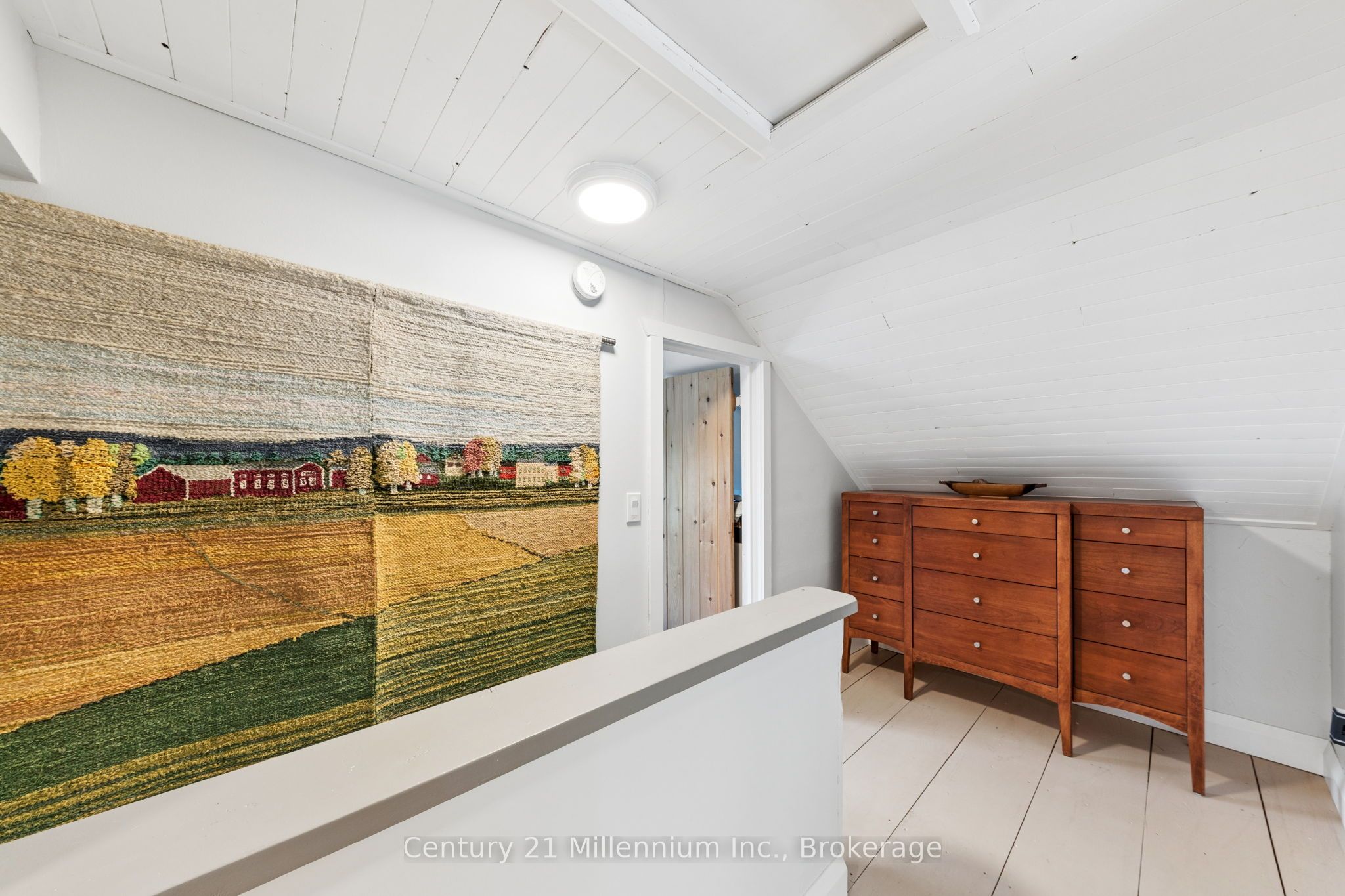415877 Tenth Line Property Photo 17