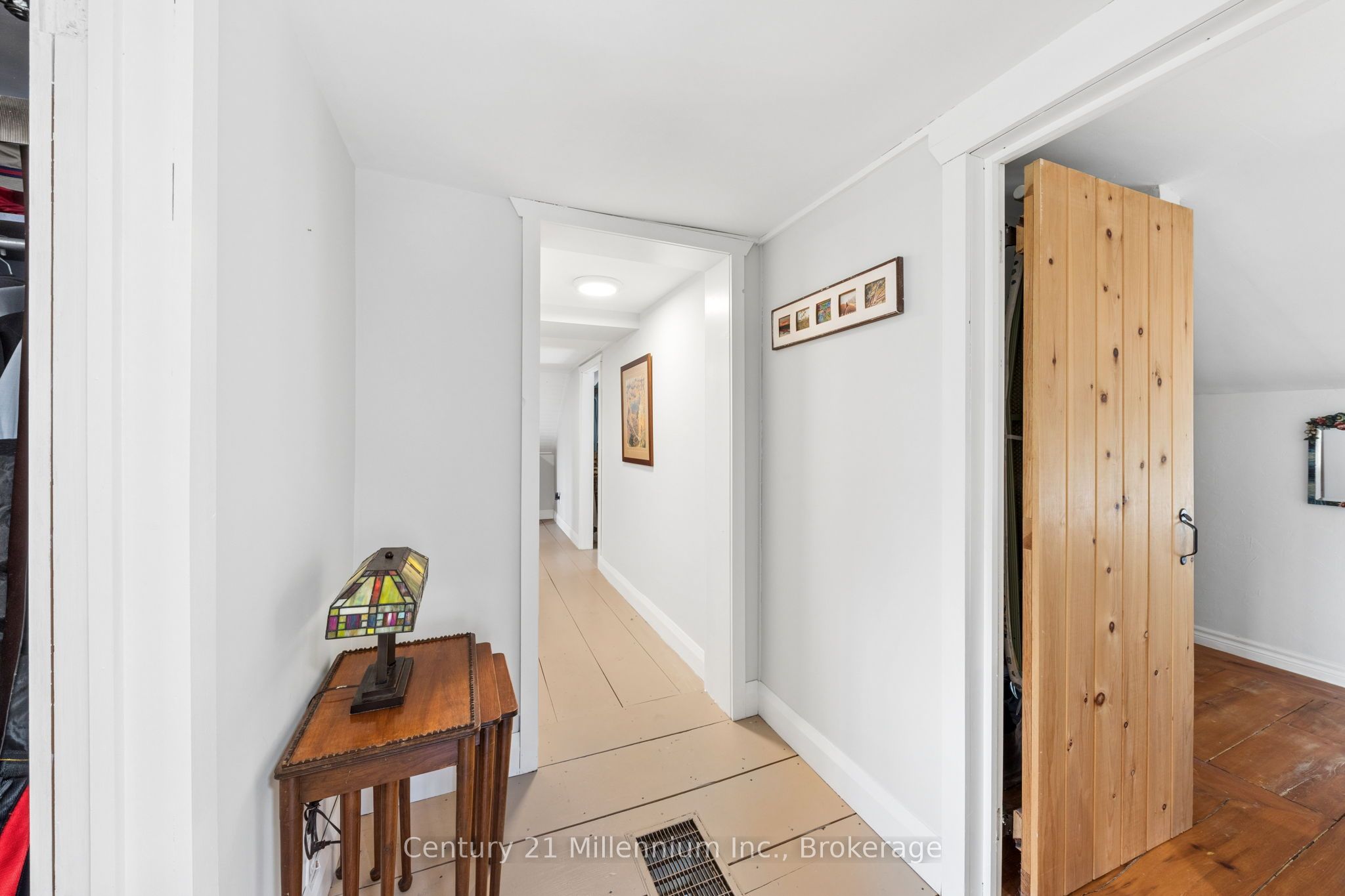 415877 Tenth Line Property Photo 25