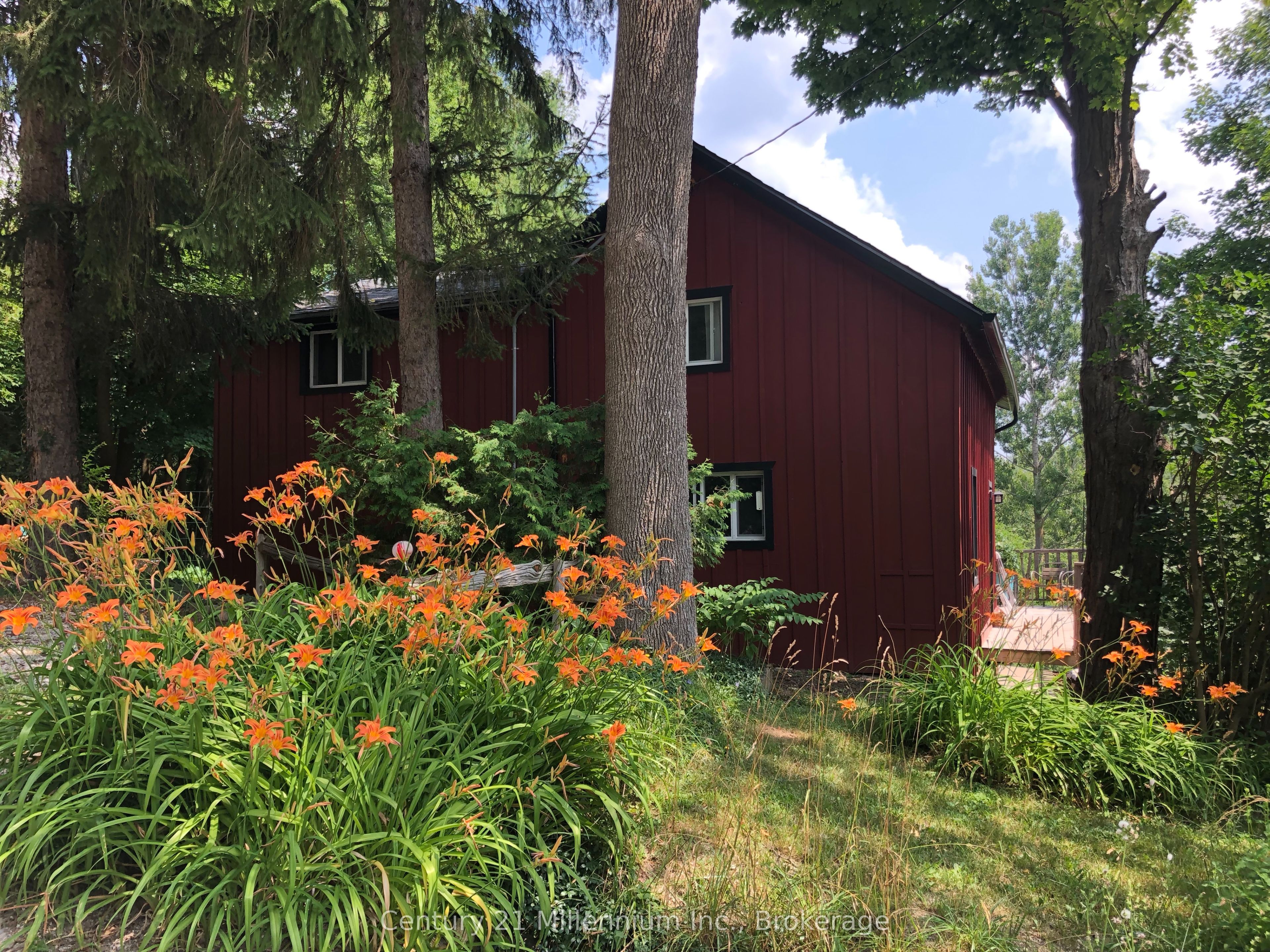 415877 Tenth Line Property Photo 29