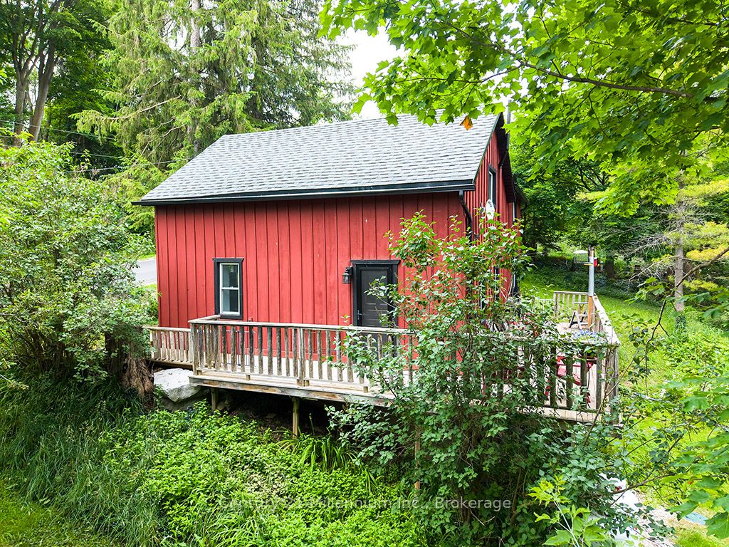 415877 Tenth Line Property Photo 40