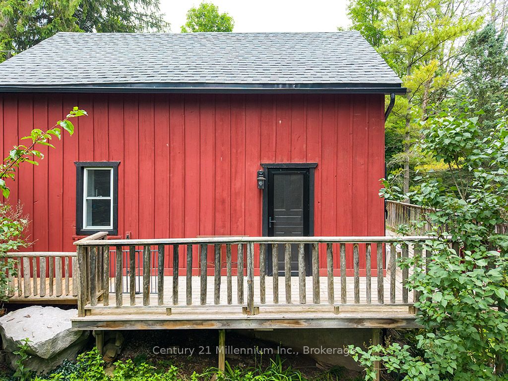 415877 Tenth Line Property Photo 41