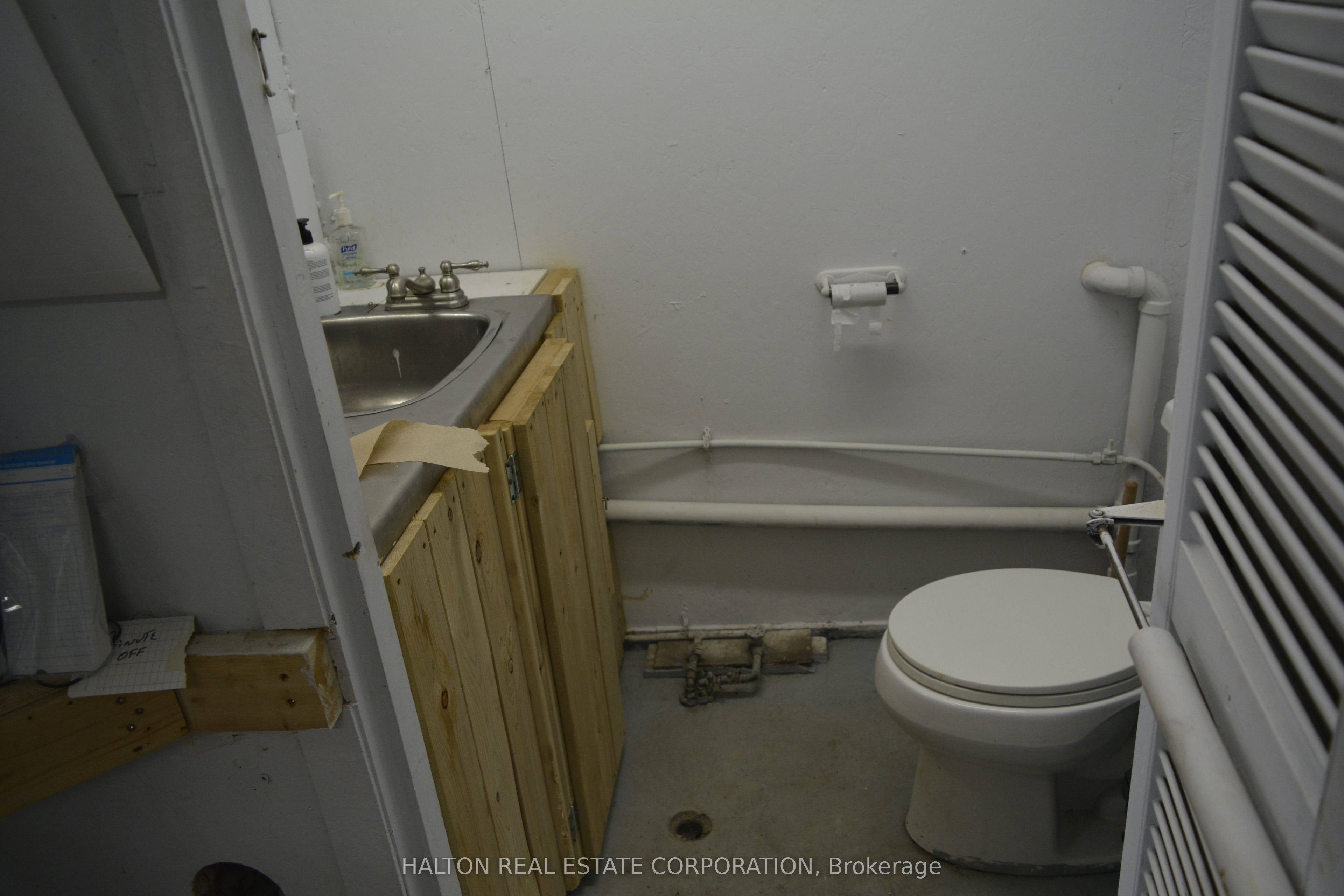 1349 Highway 56 Property Photo 9