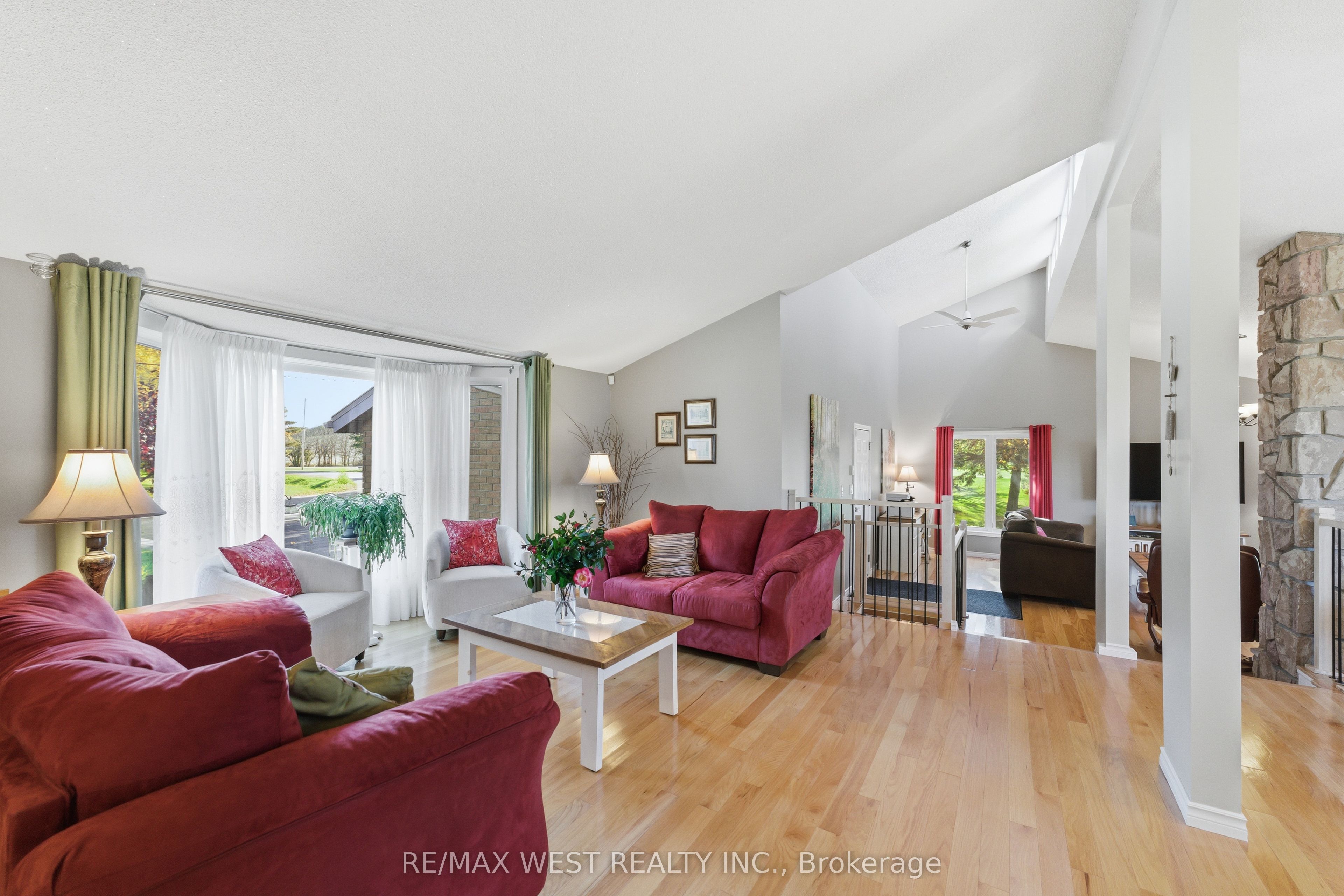 2776 Dalewood Court Property Photo 3