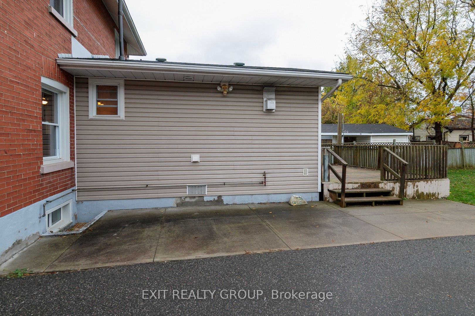92 Byron Street Property Photo 37