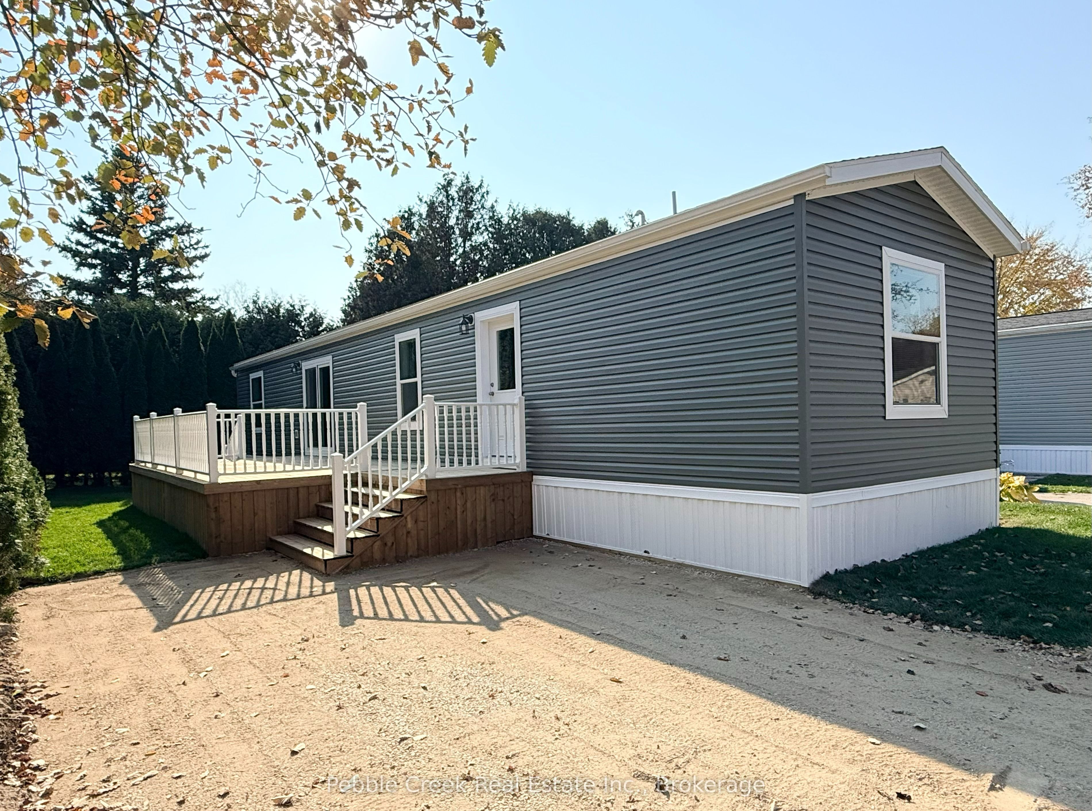 7 Sutton Drive Property Photo 1