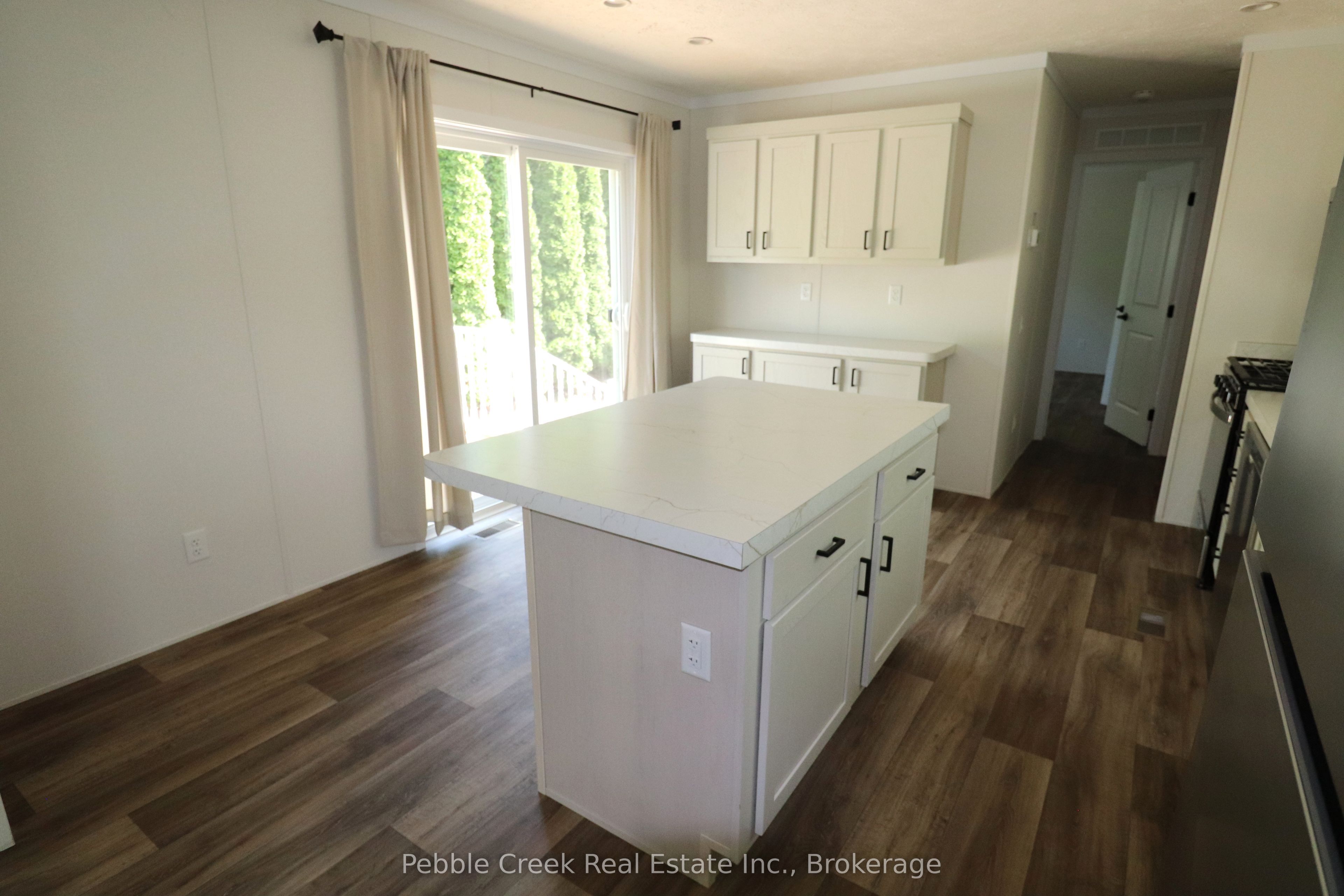 7 Sutton Drive Property Photo 8
