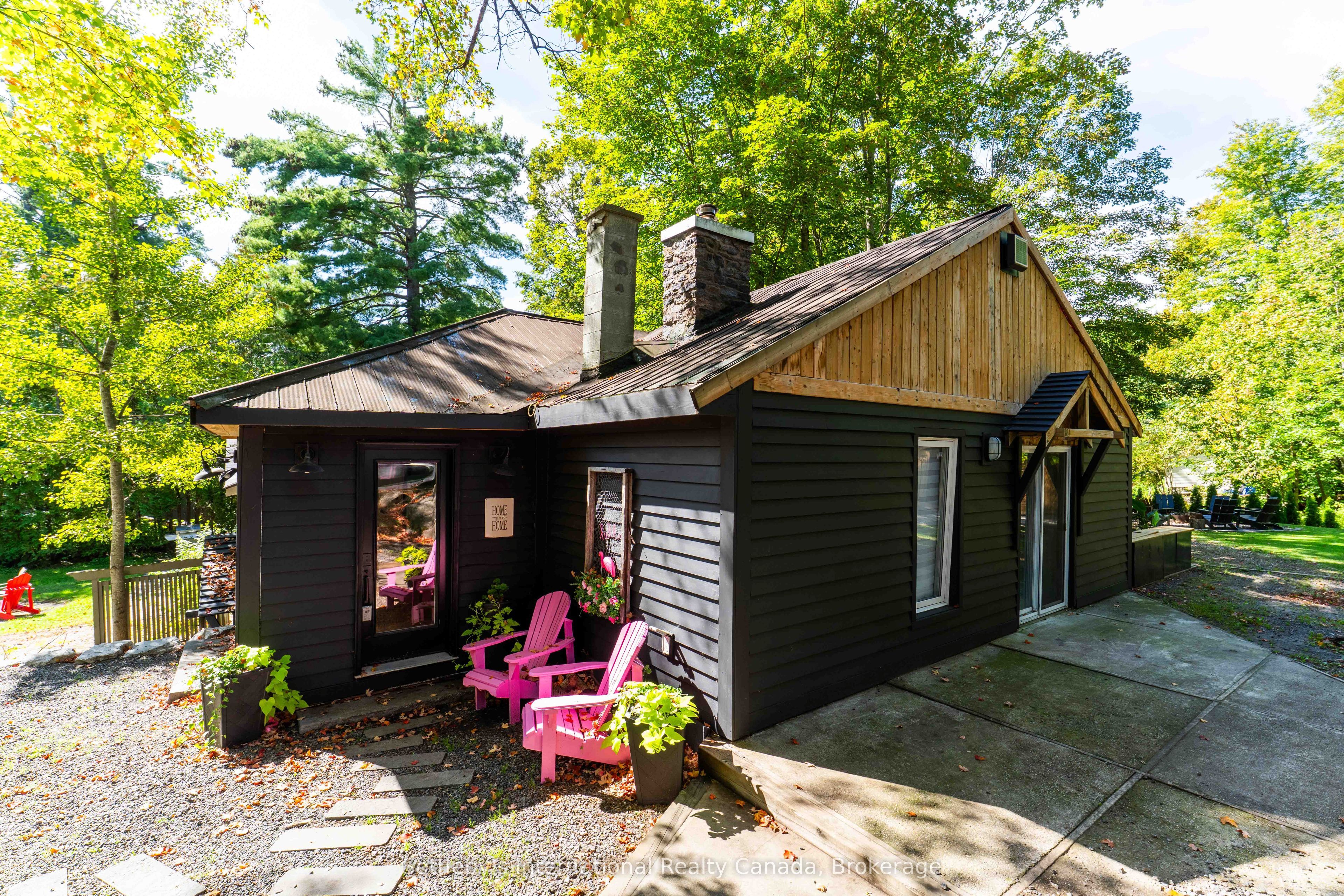 1209 North Kahshe Lake Road Property Photo 1