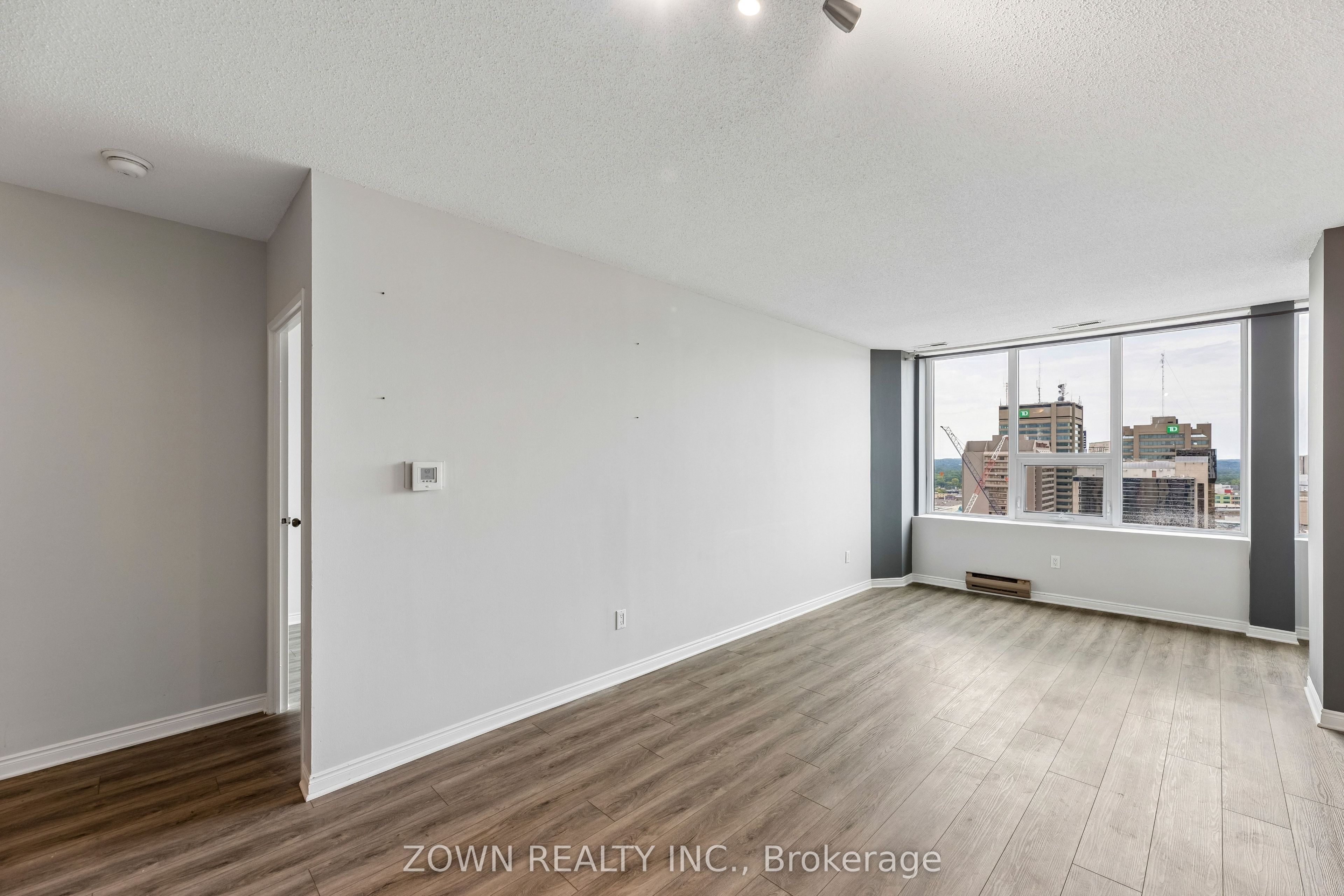 389 Dundas Street 2205 Property Photo 5