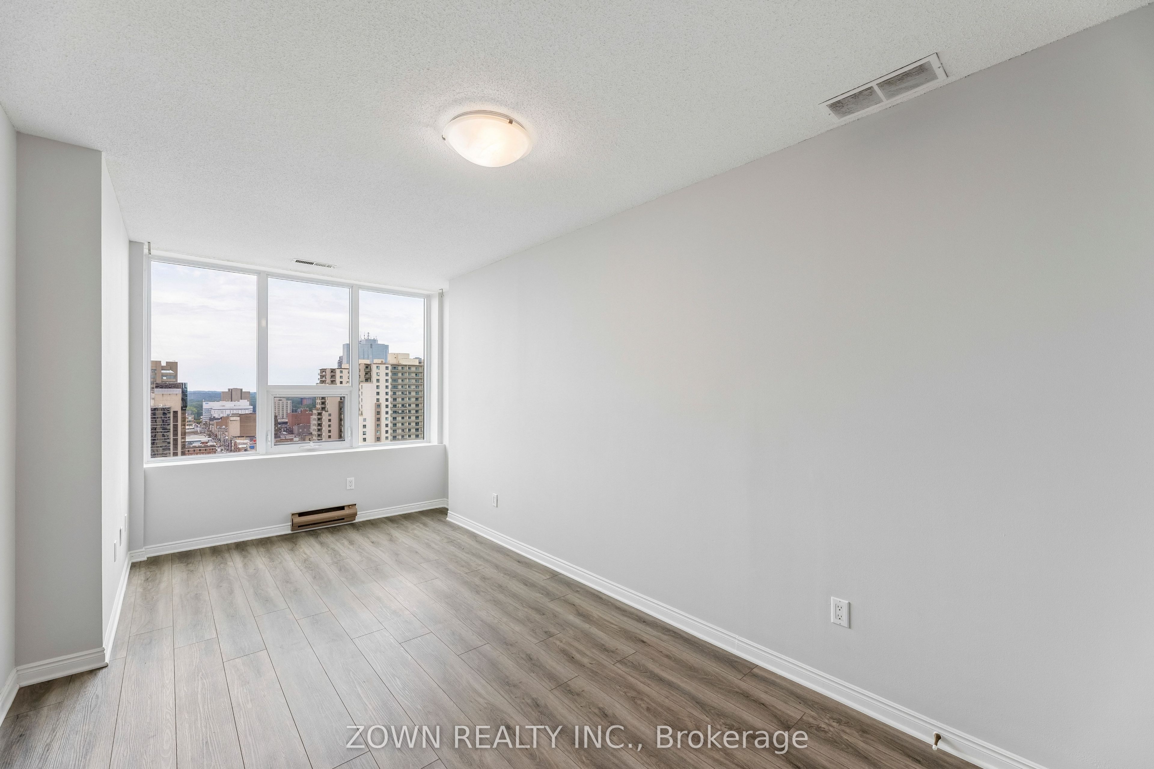 389 Dundas Street 2205 Property Photo 6