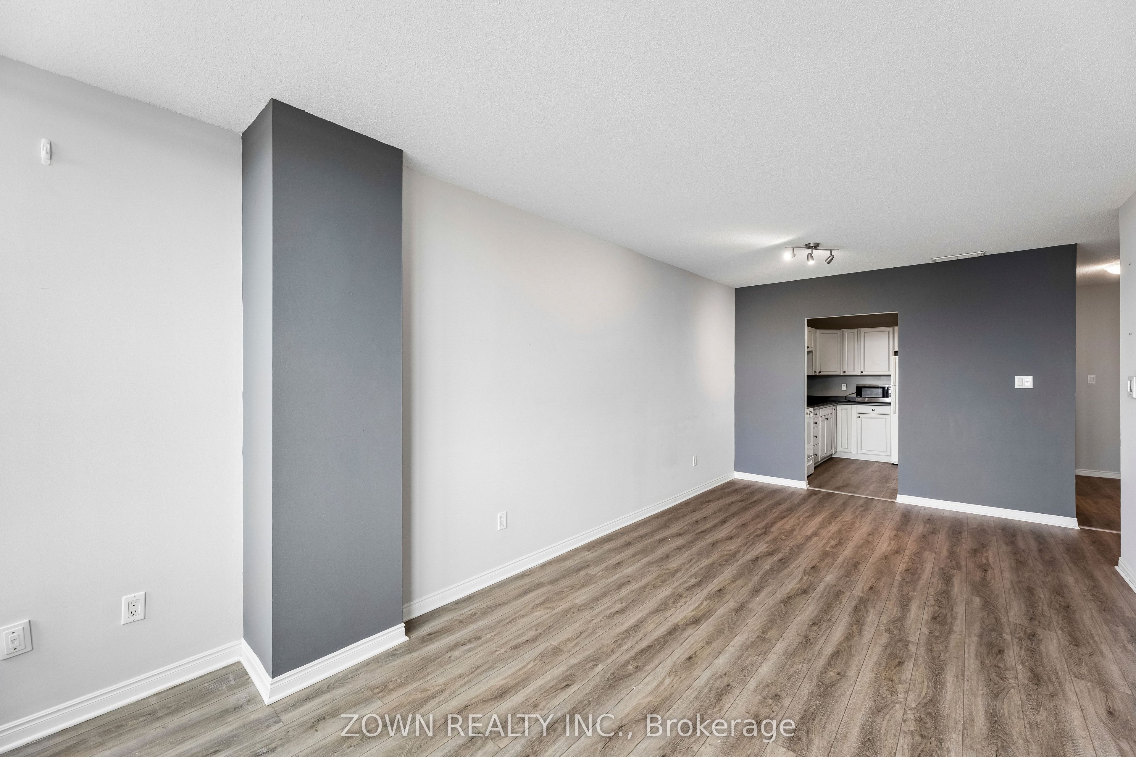 389 Dundas Street 2205 Property Photo 8