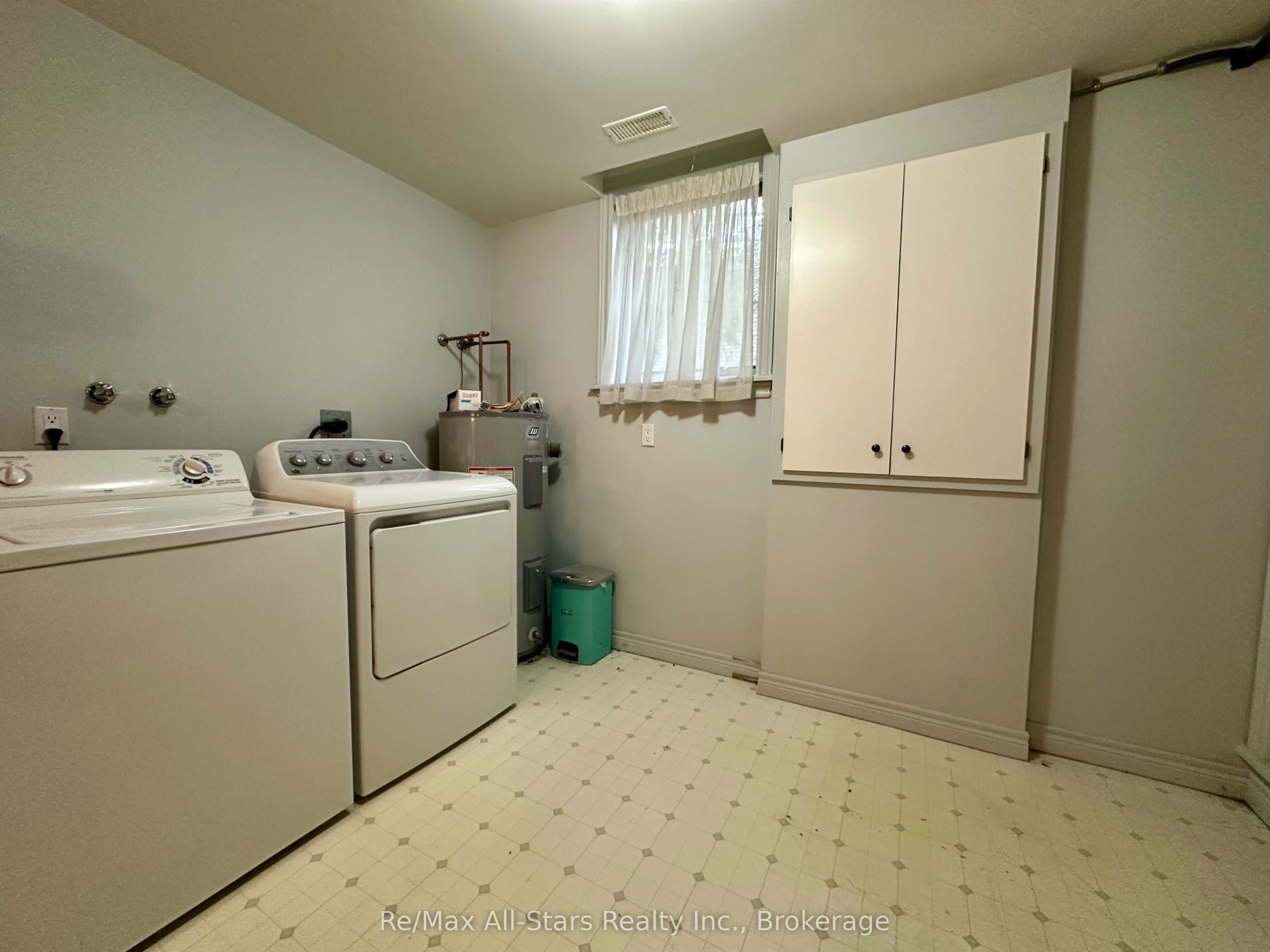 3 Governors Drive Property Photo 28