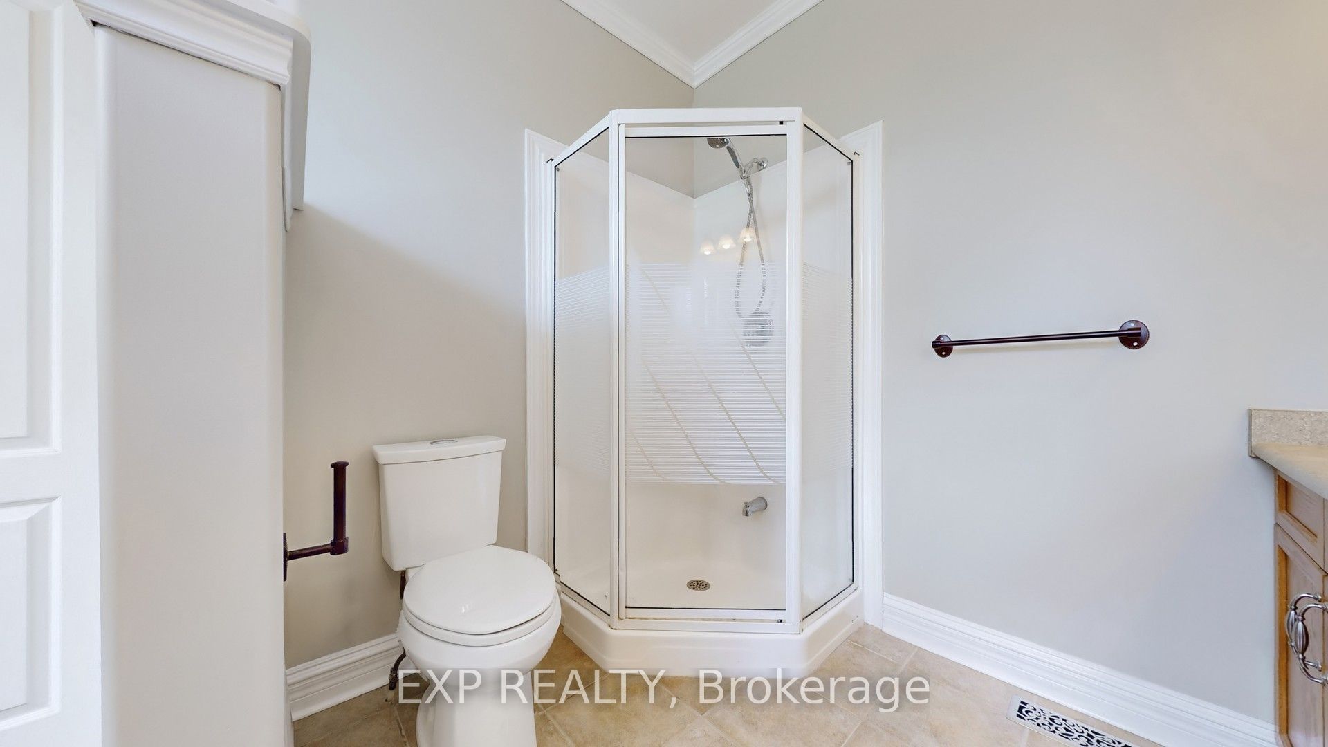42 Somerville Crescent Property Photo 33