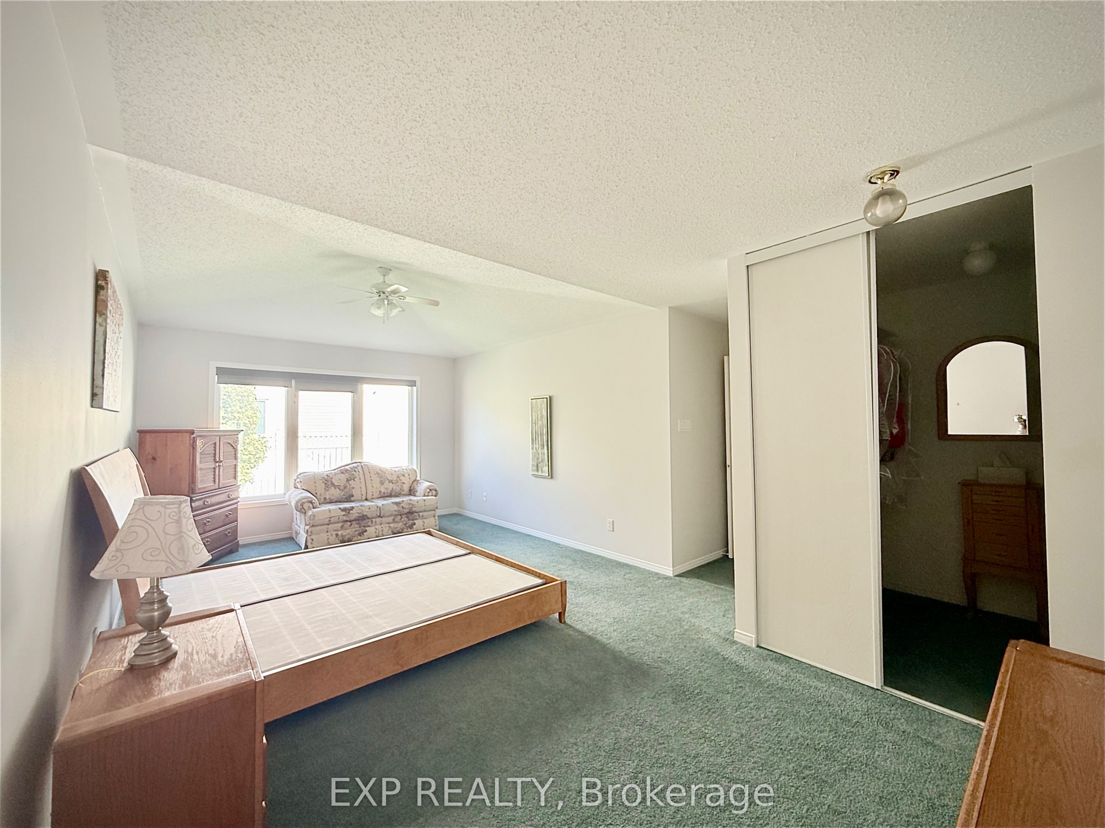 42 Settler's Ridge Way Property Photo 15