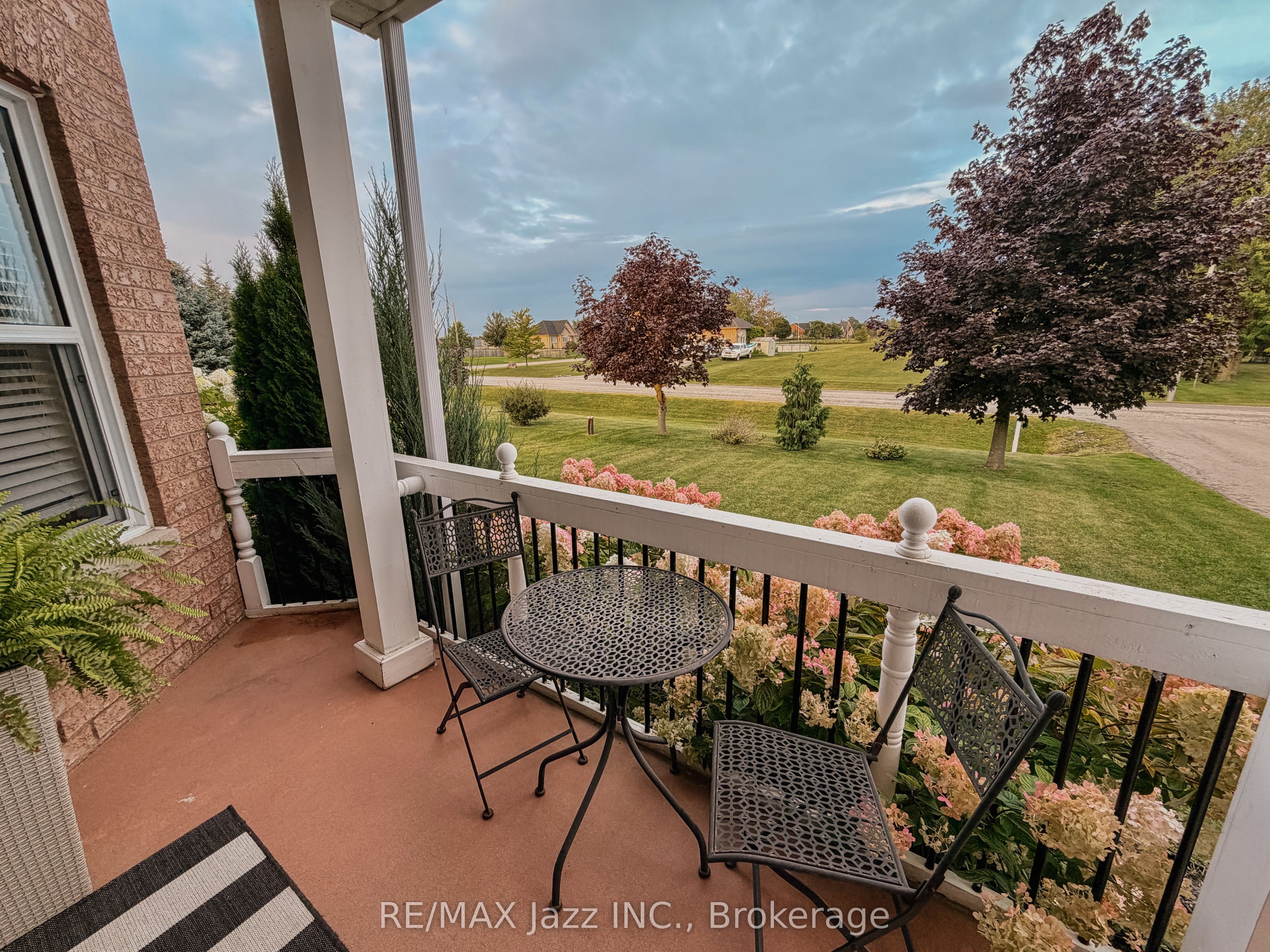 29 Songbird Crescent Property Photo 4