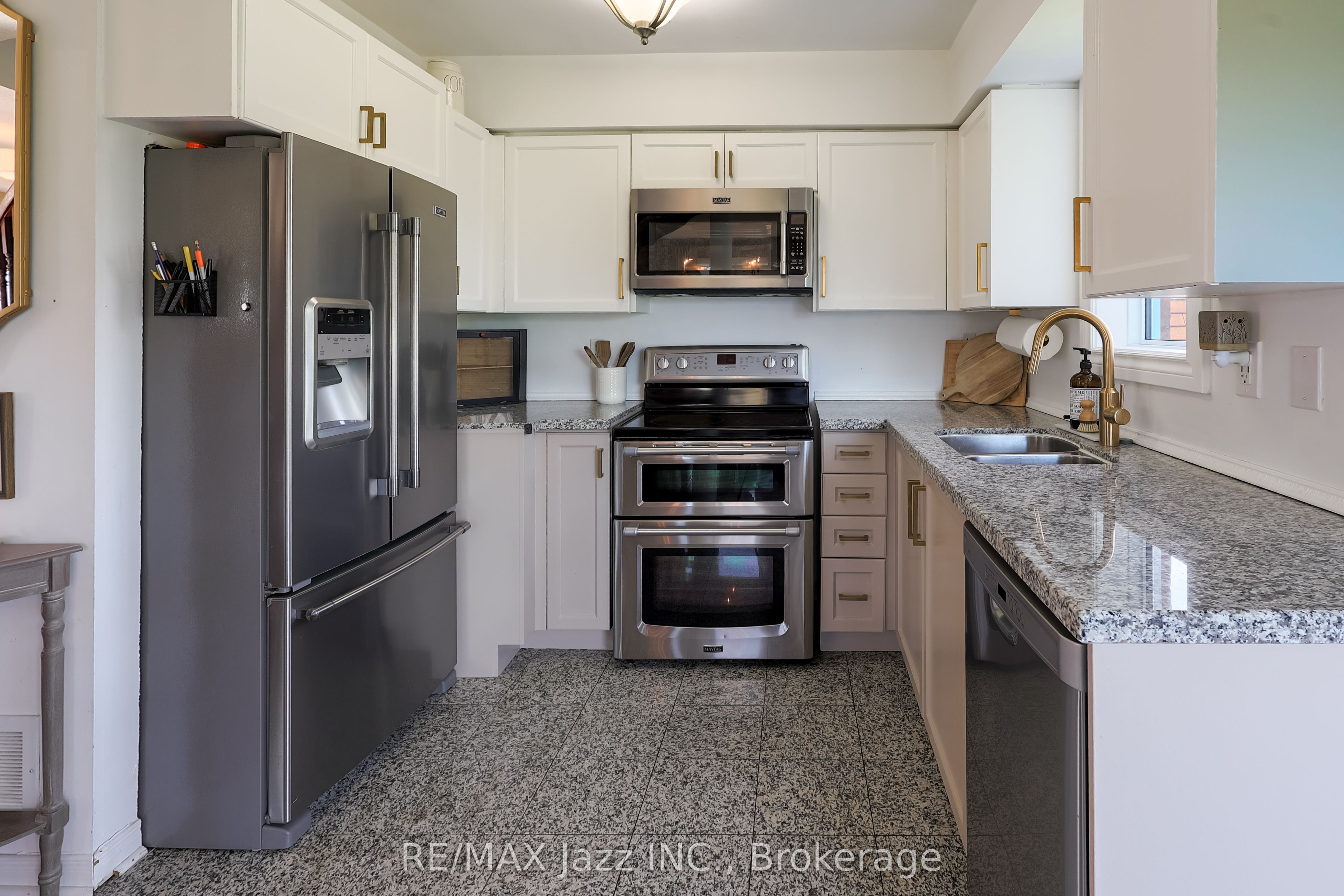 29 Songbird Crescent Property Photo 9