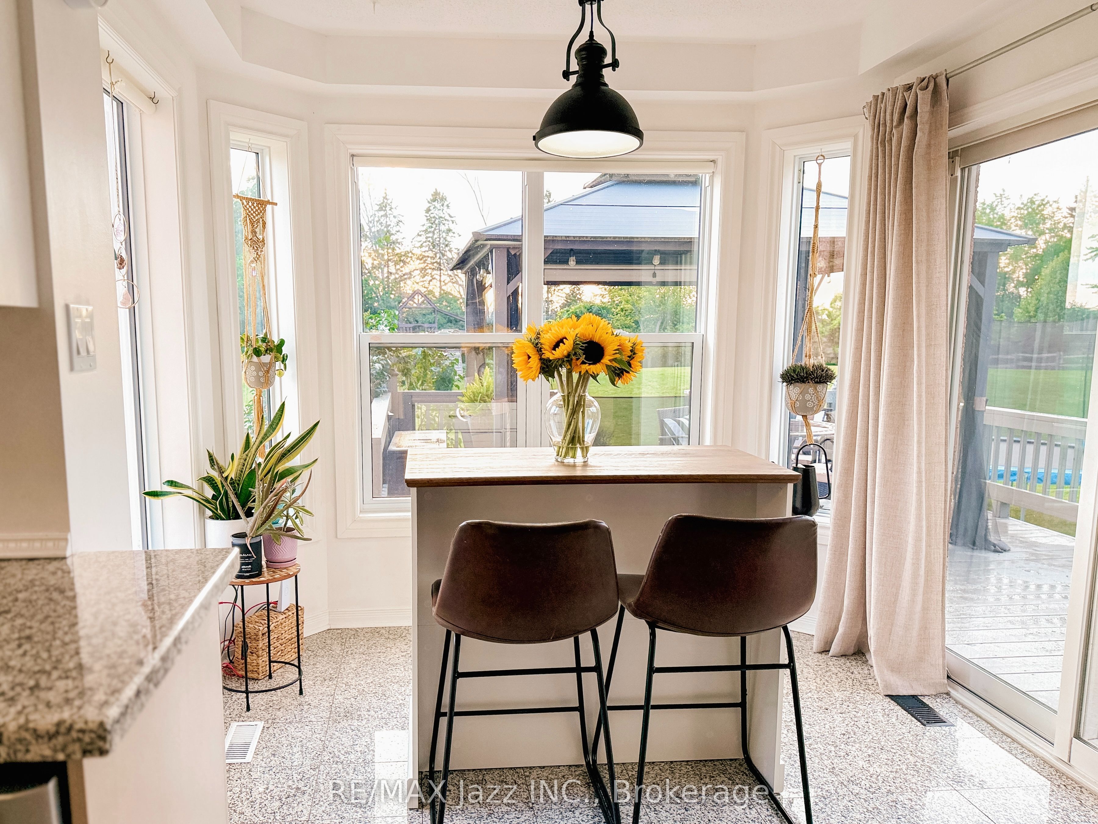 29 Songbird Crescent Property Photo 10