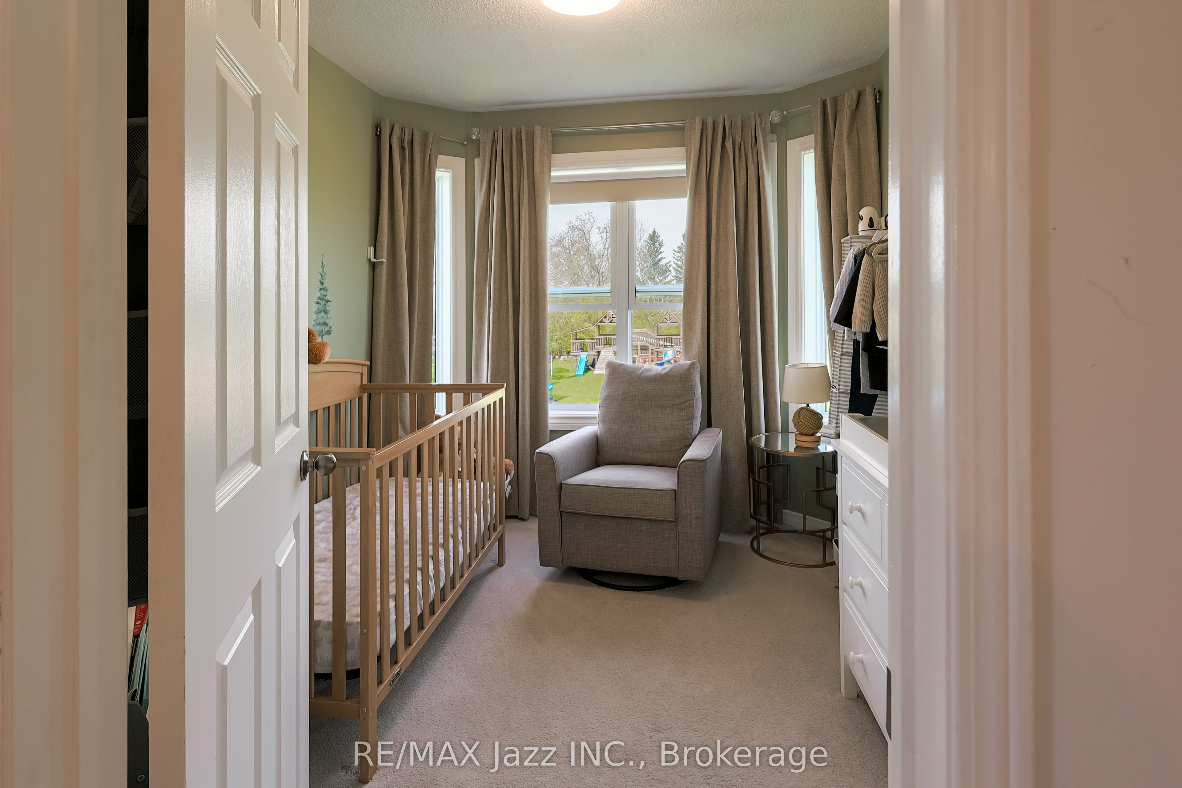 29 Songbird Crescent Property Photo 12