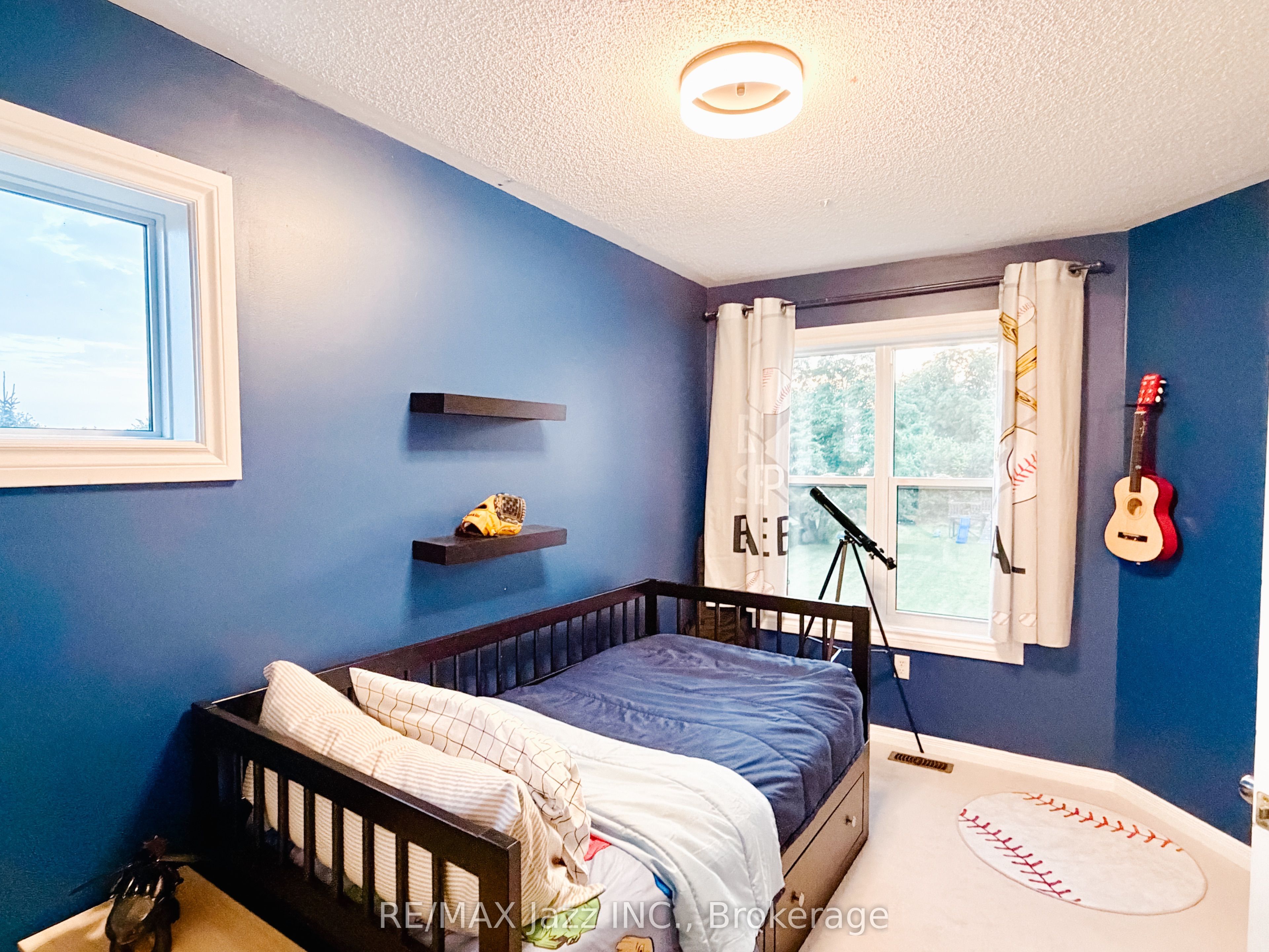 29 Songbird Crescent Property Photo 14