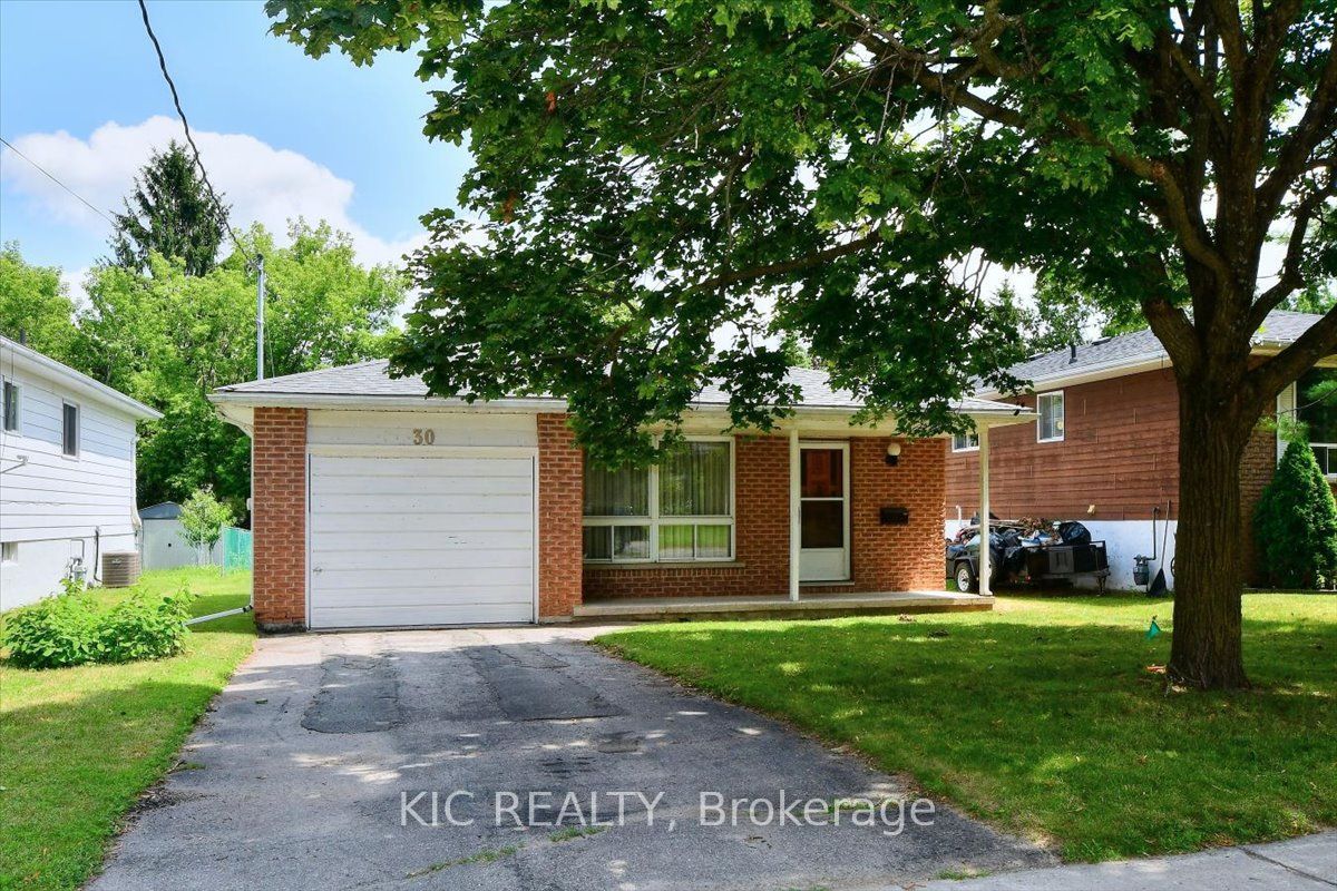 30 Kawartha Heights Boulevard Property Photo 3