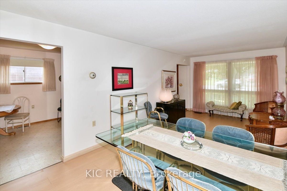 30 Kawartha Heights Boulevard Property Photo 10