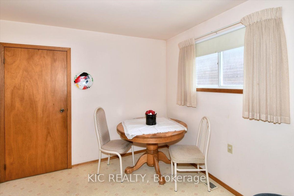 30 Kawartha Heights Boulevard Property Photo 12