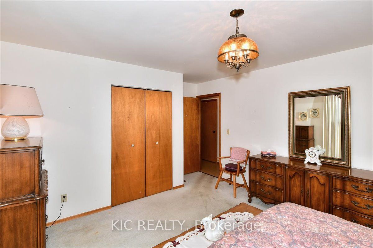 30 Kawartha Heights Boulevard Property Photo 16
