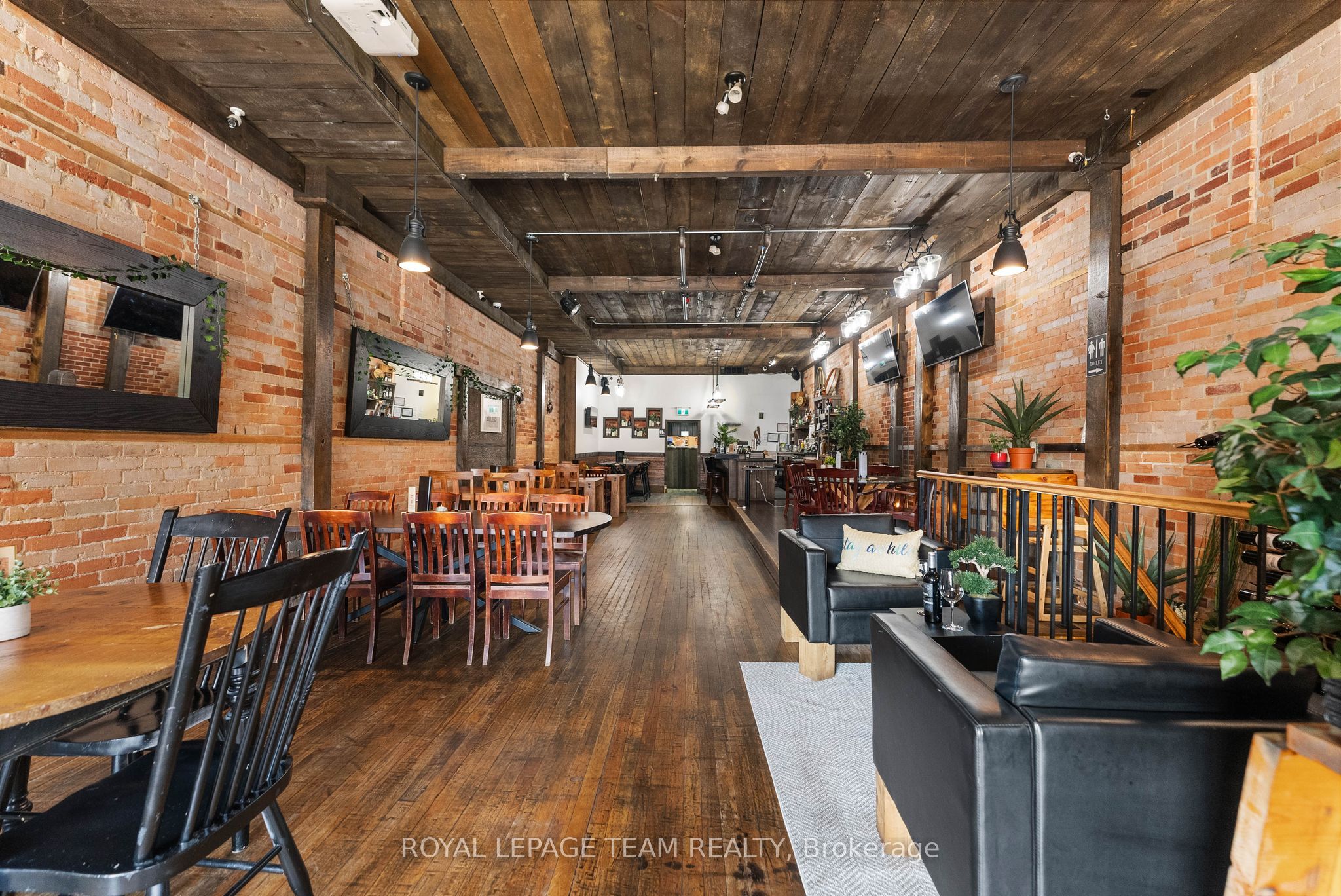 26 Elgin Street W Property Photo 10