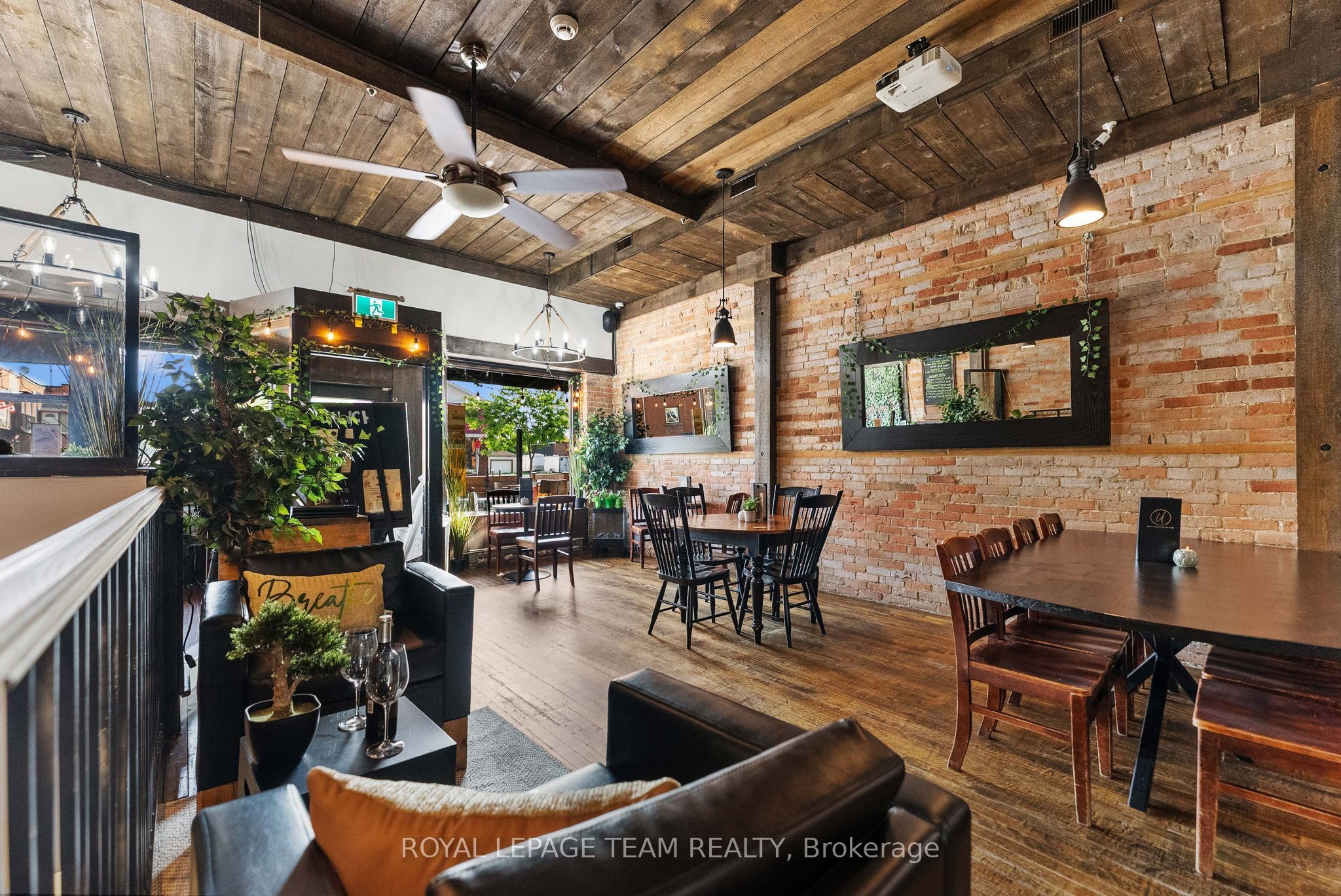 26 Elgin Street W Property Photo 11