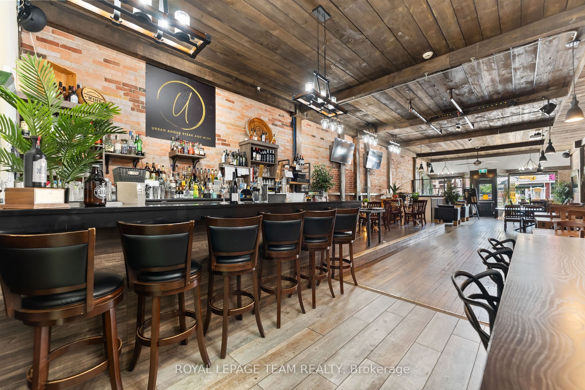 26 Elgin Street W Property Photo 14
