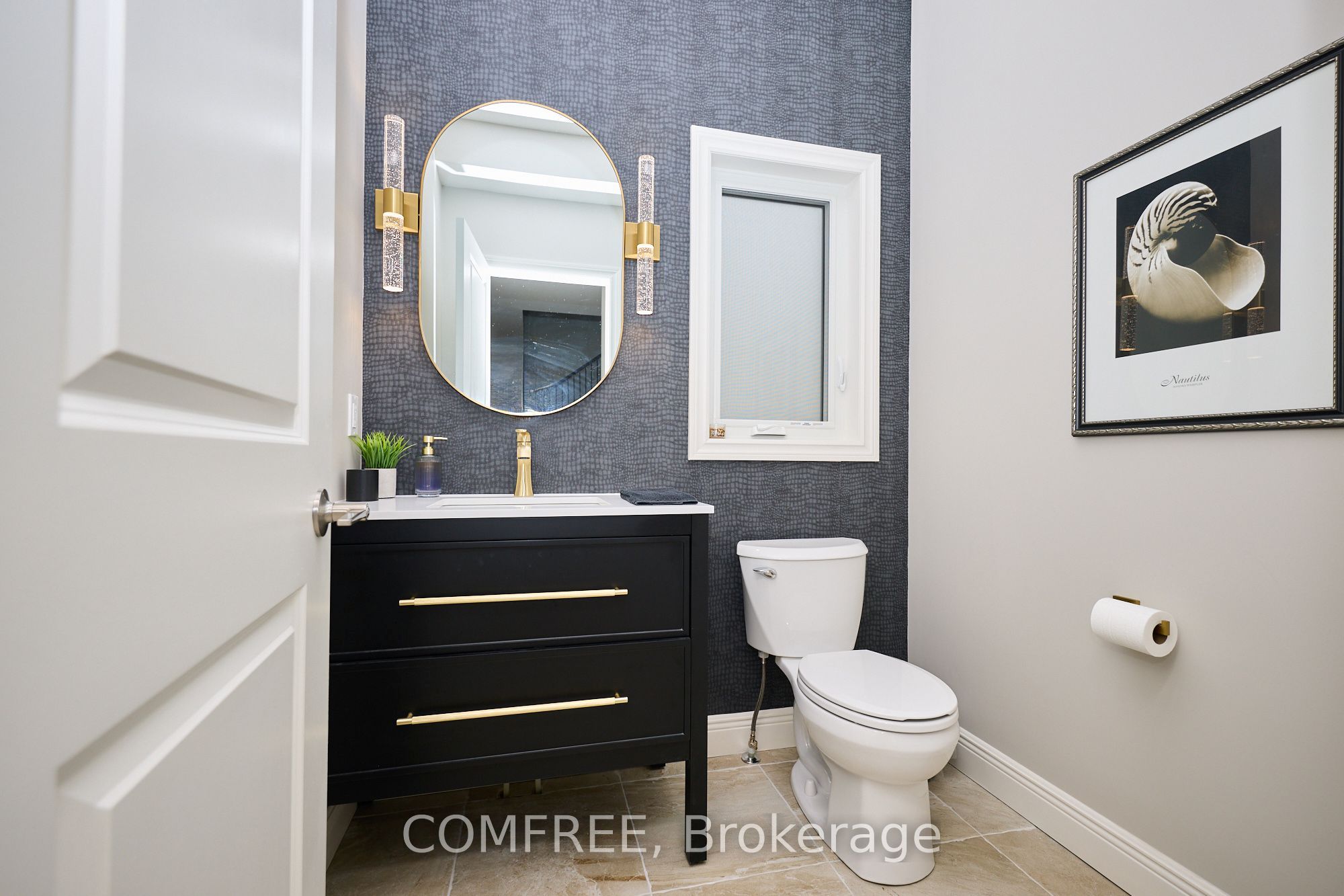 8880 Angie Drive Property Photo 4