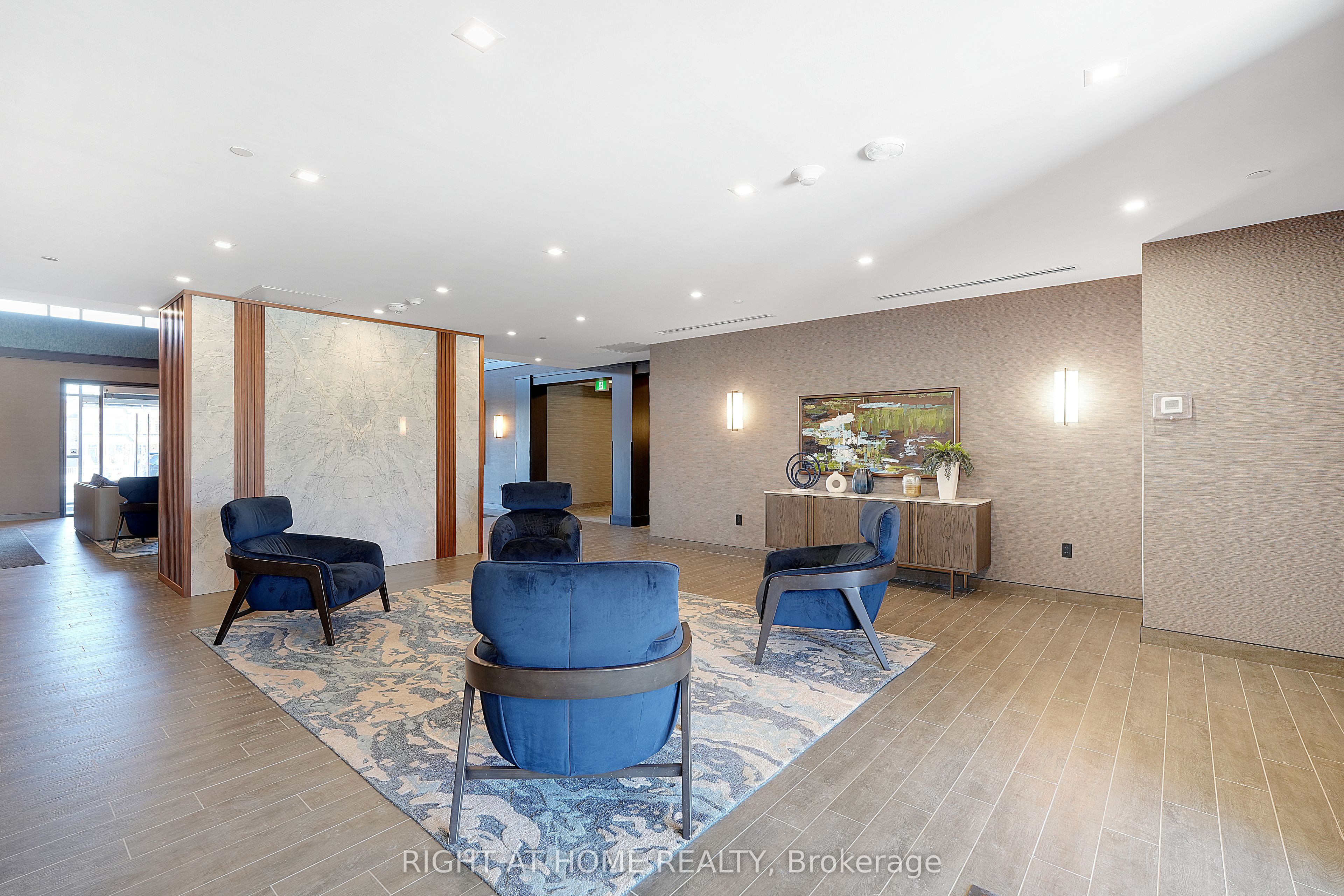 460 Dundas Street E 905 Property Photo 3