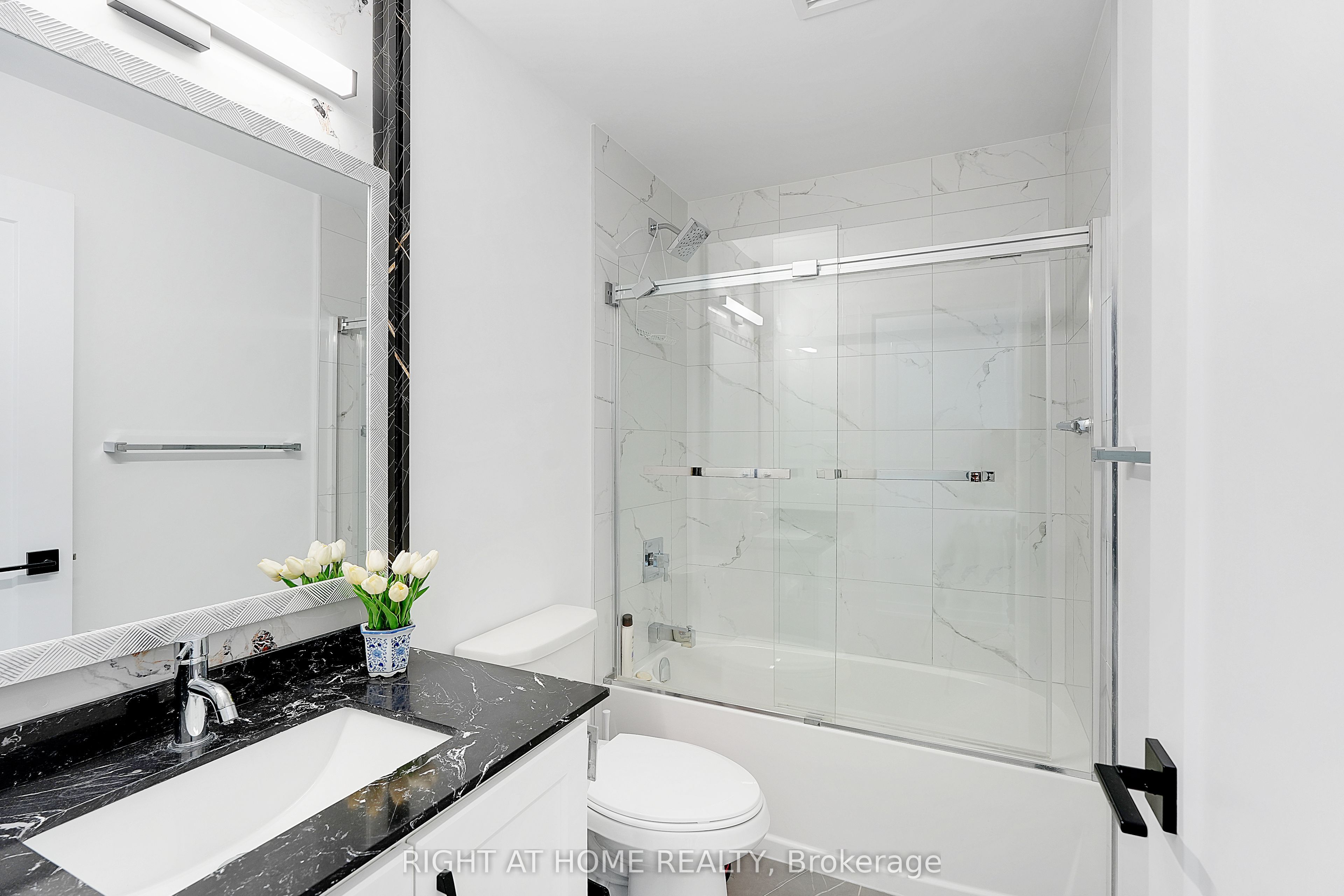460 Dundas Street E 905 Property Photo 15