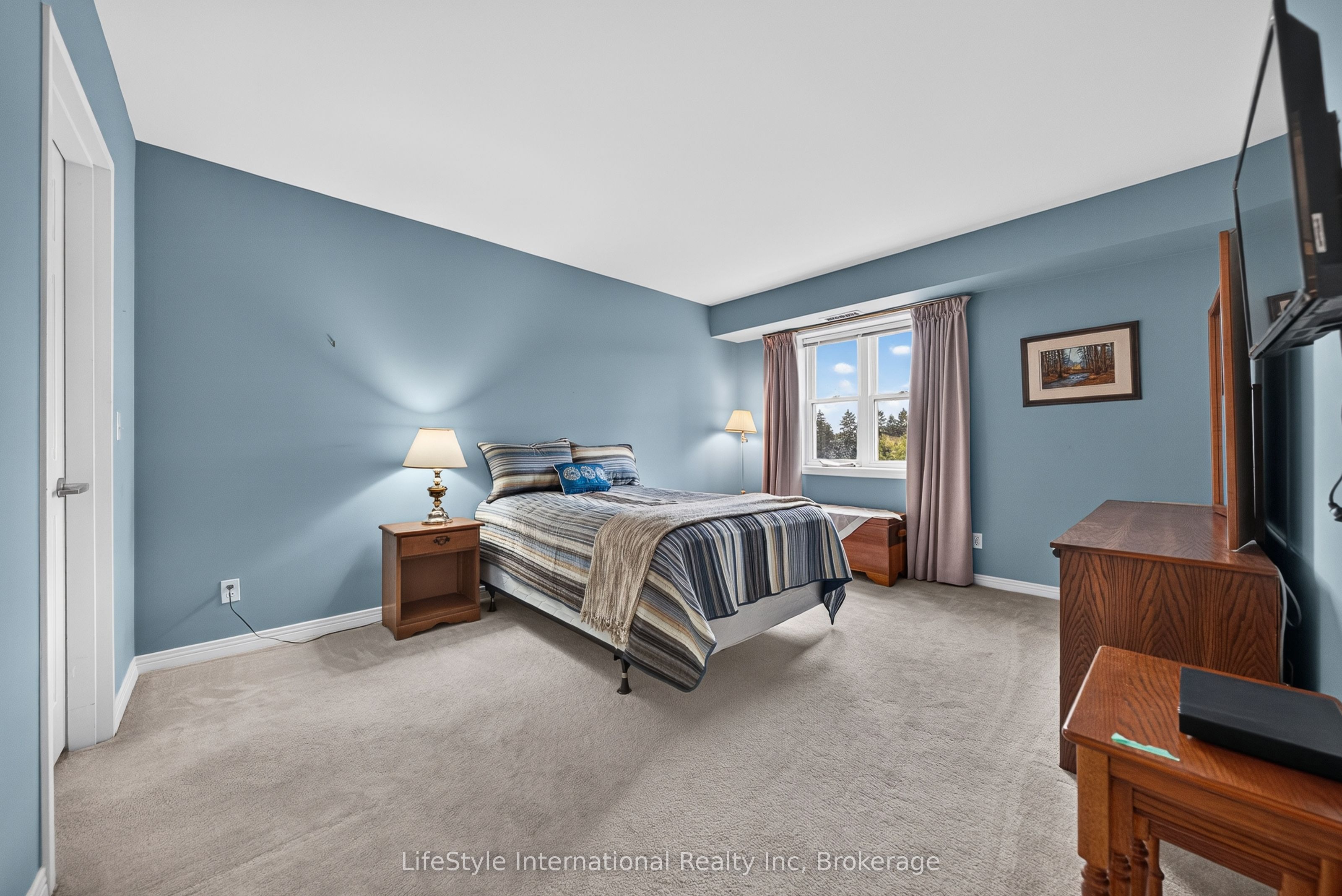 208 Silvercreek Parkway N 307 Property Photo 16