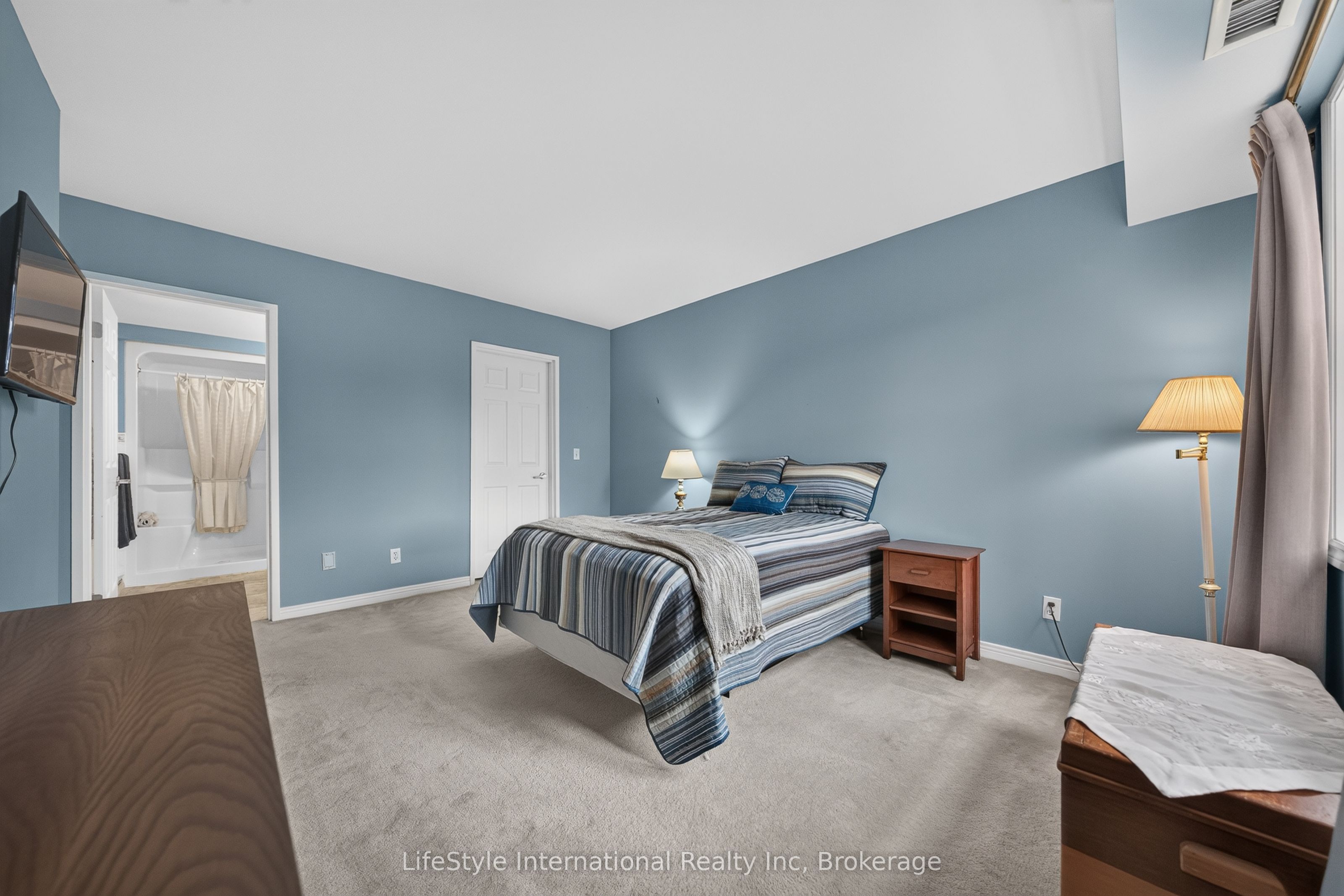 208 Silvercreek Parkway N 307 Property Photo 19