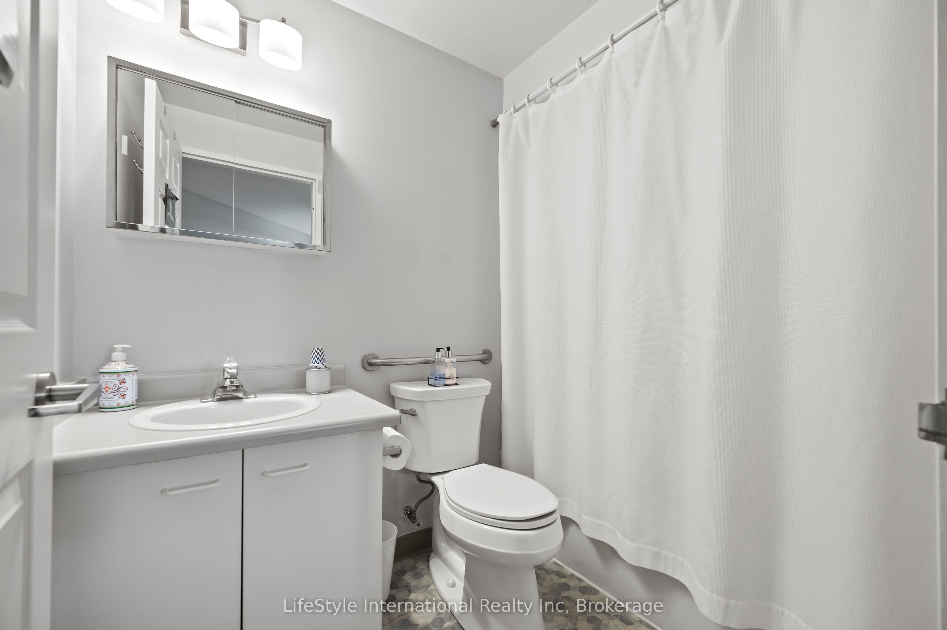 208 Silvercreek Parkway N 307 Property Photo 40