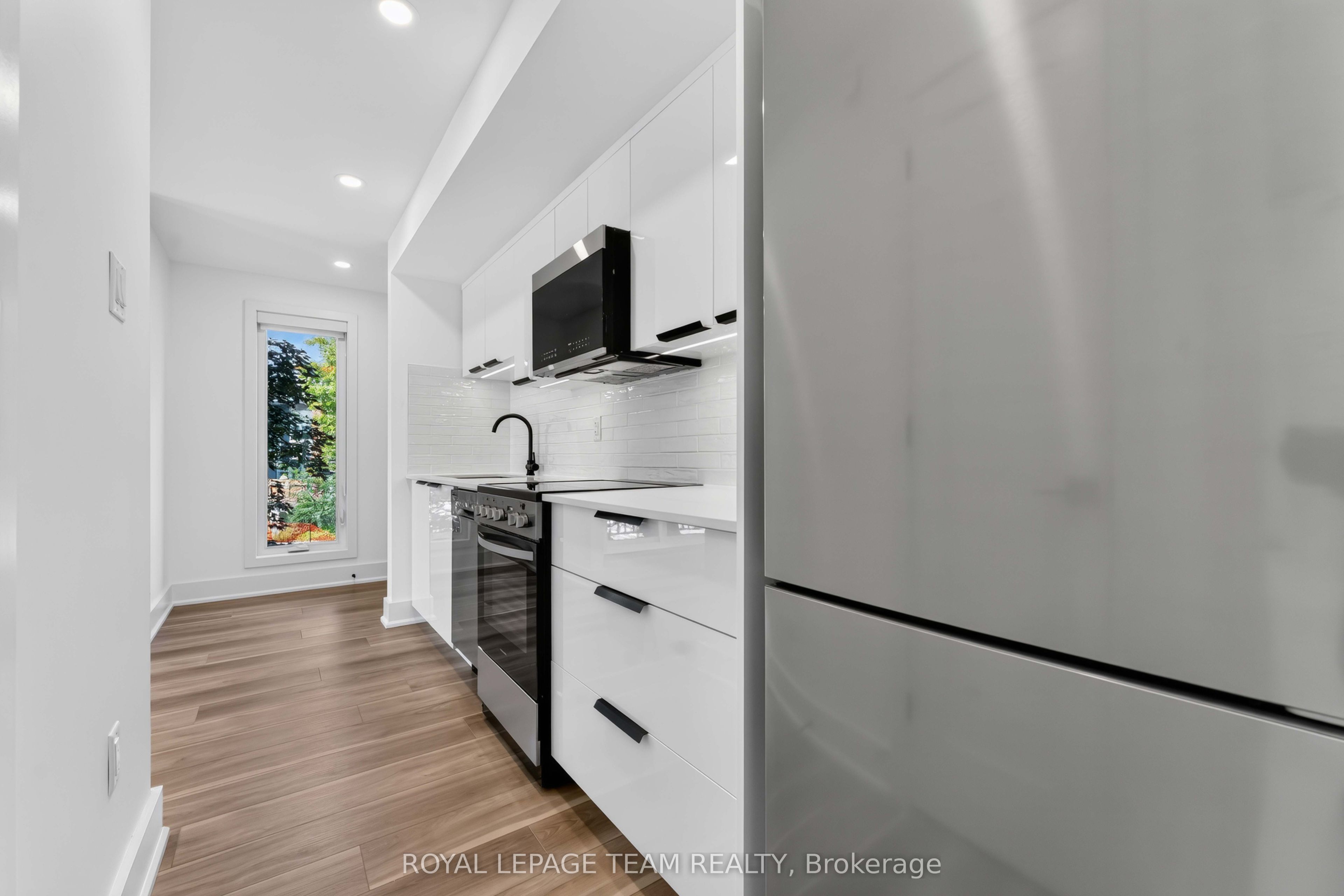 549 Melbourne Avenue 7 Property Photo 6