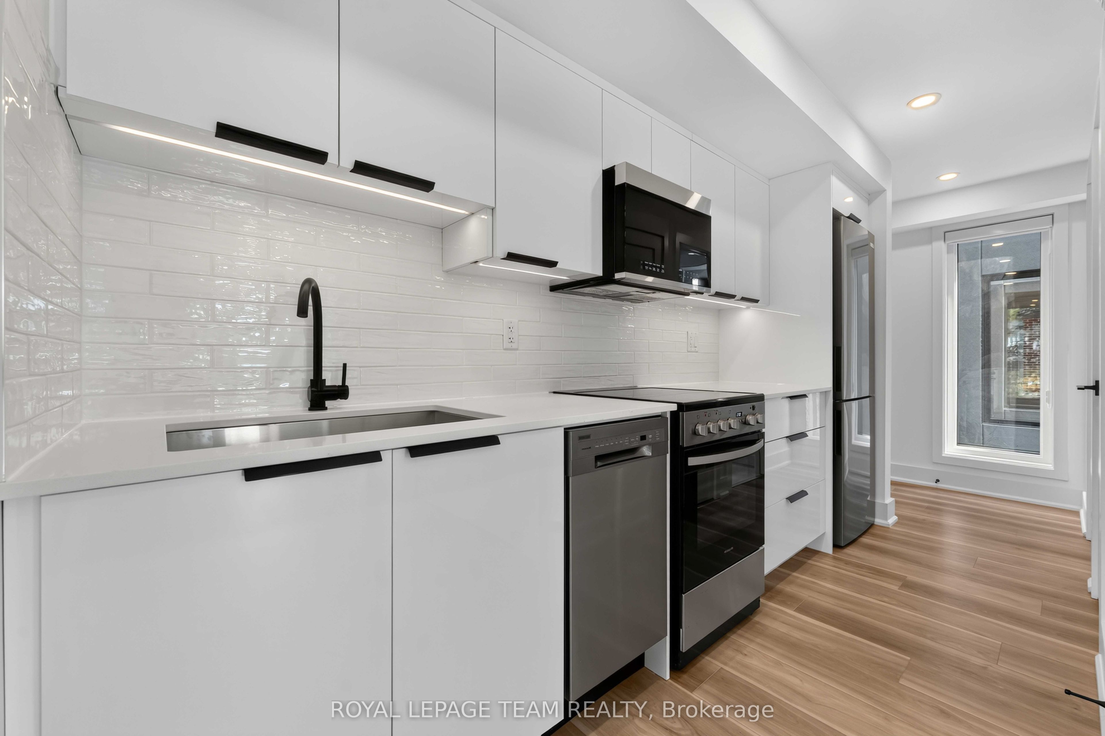 549 Melbourne Avenue 7 Property Photo 8