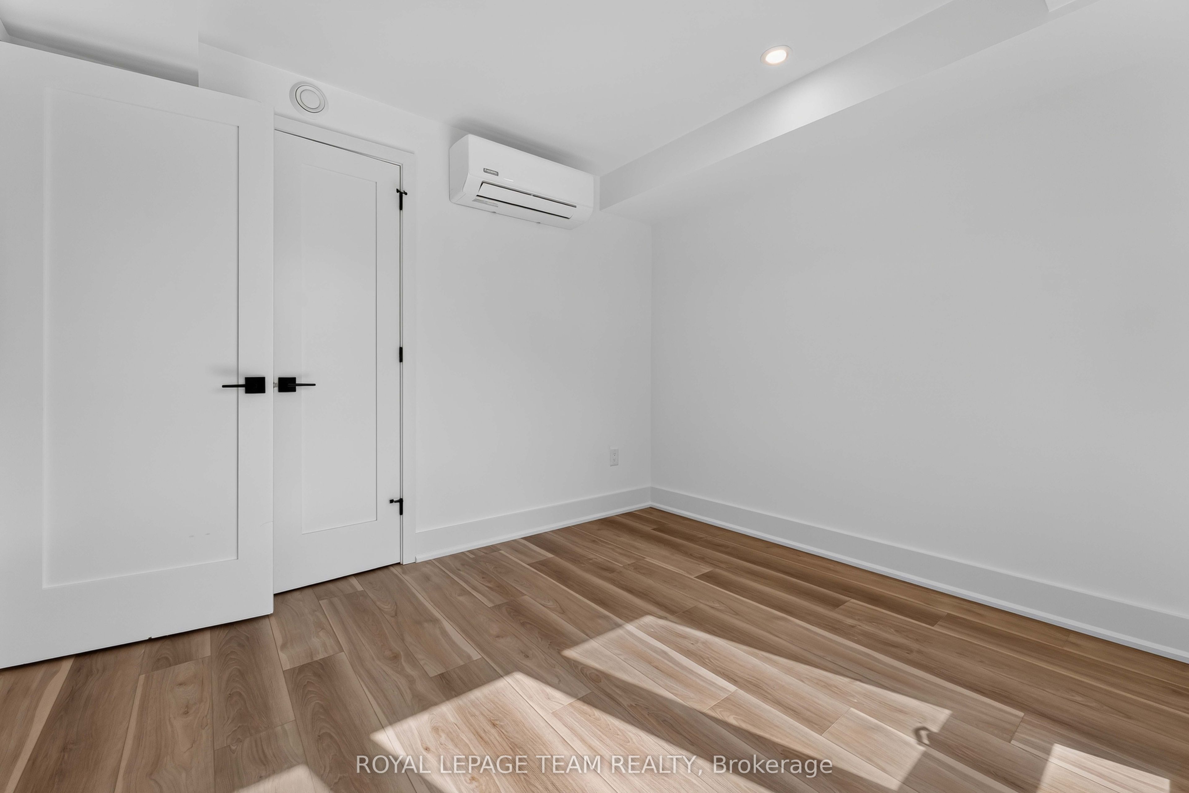 549 Melbourne Avenue 7 Property Photo 11