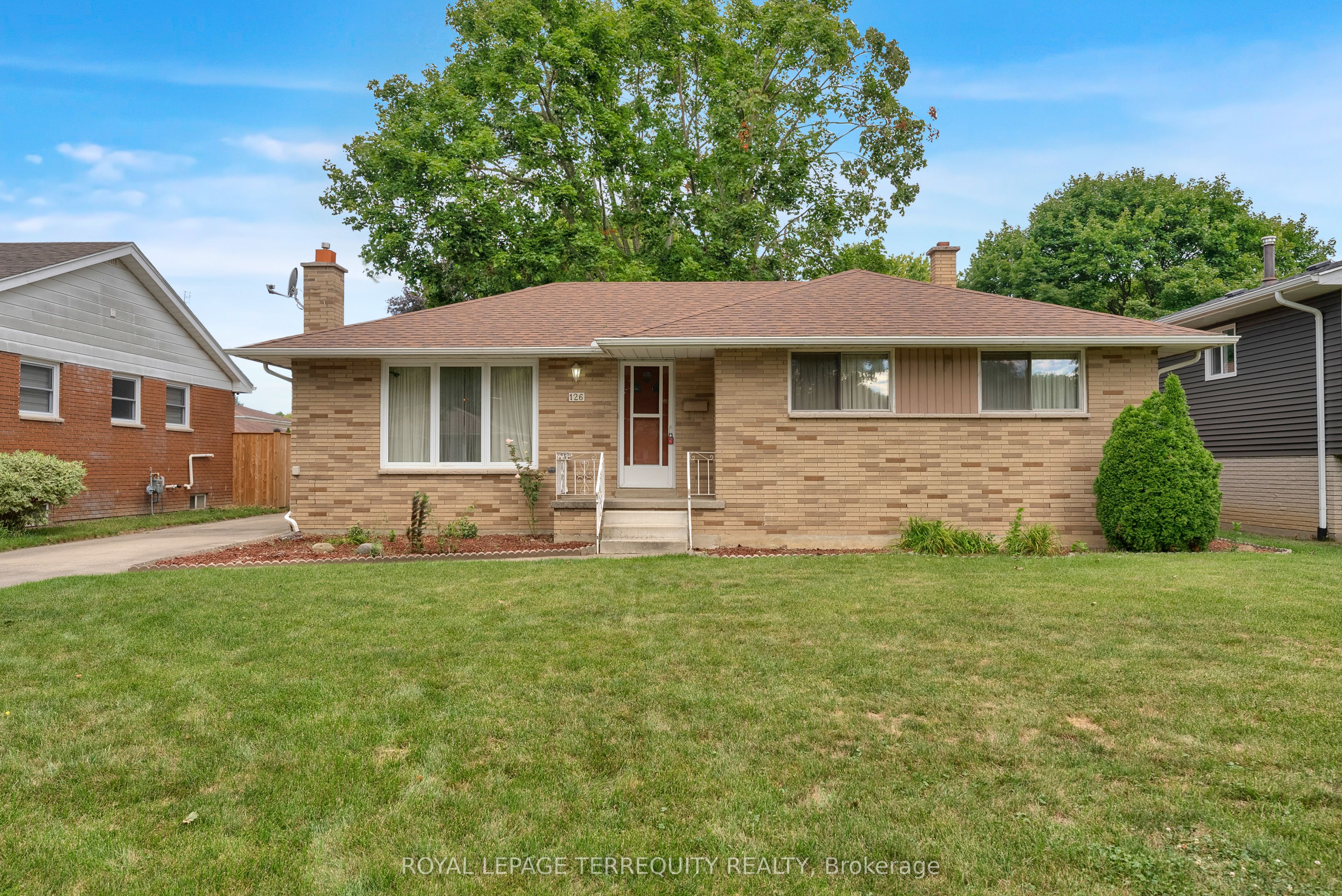 126 Partridge Crescent Property Photo 1