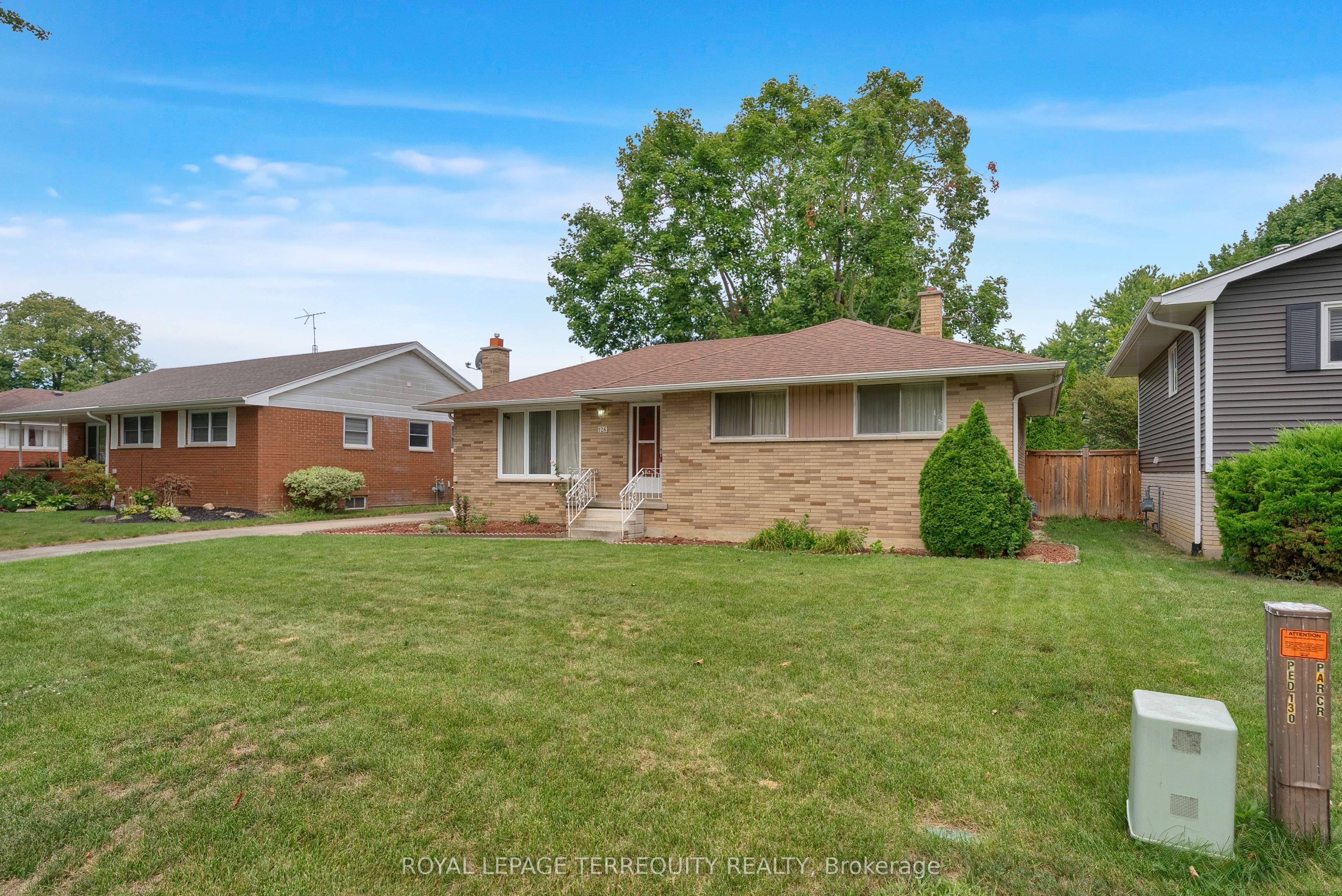 126 Partridge Crescent Property Photo 6