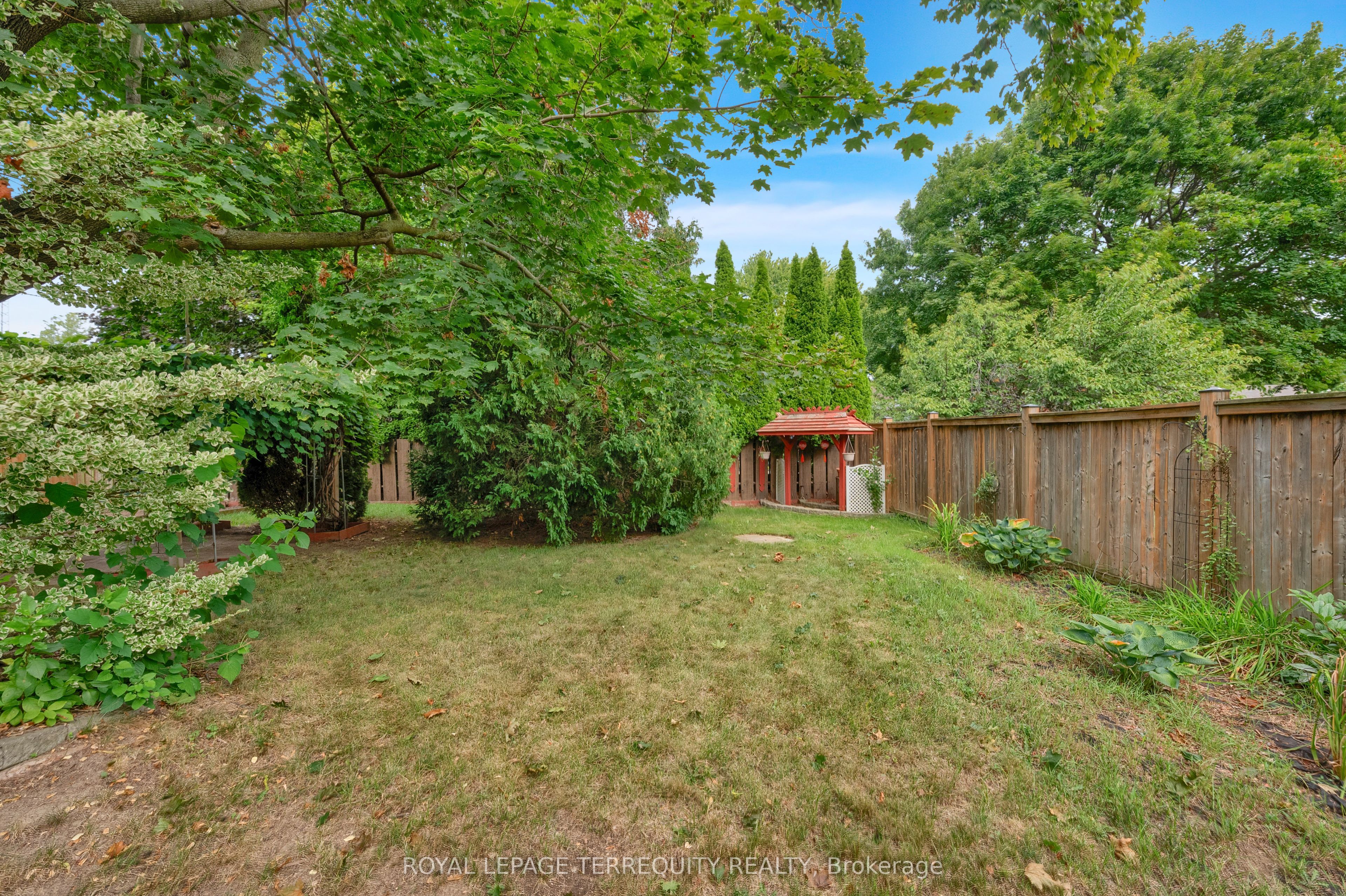 126 Partridge Crescent Property Photo 11